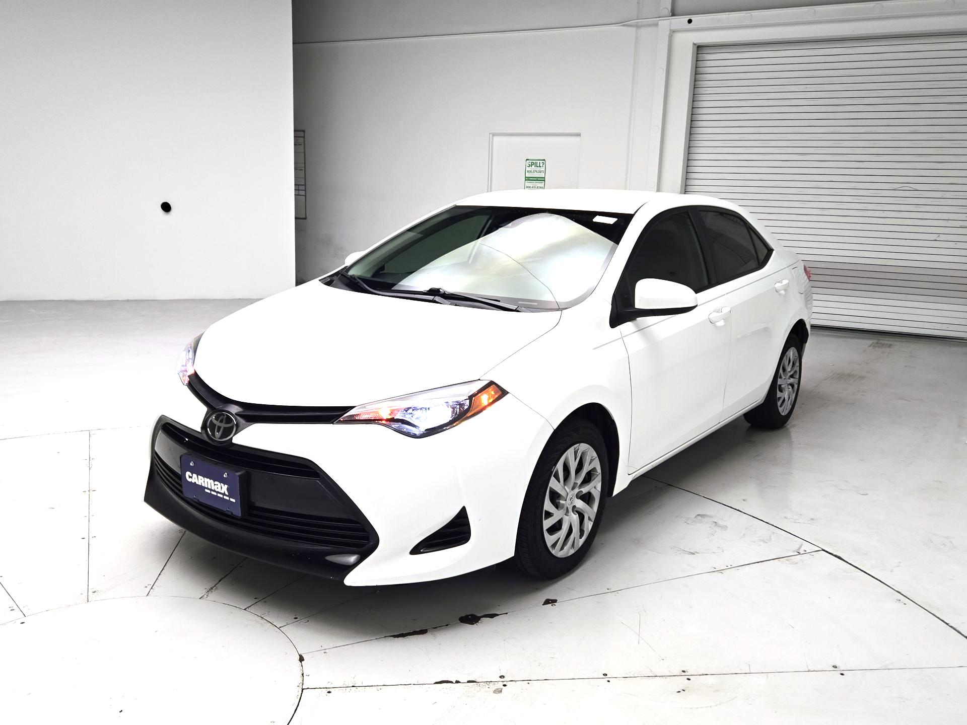 Thumbnail: 2019 Toyota Corolla - 3