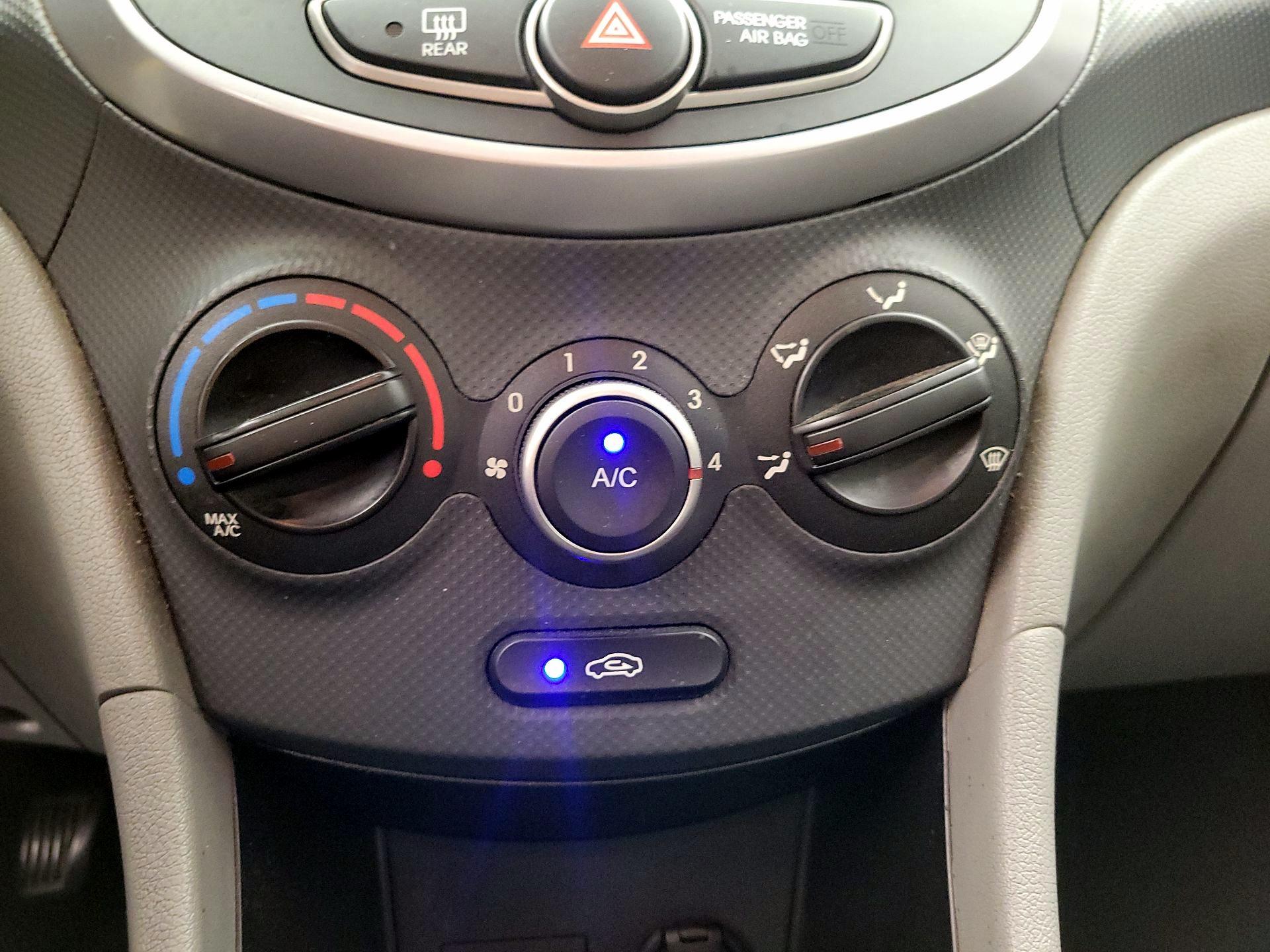 Thumbnail: 2016 Hyundai Accent - 15