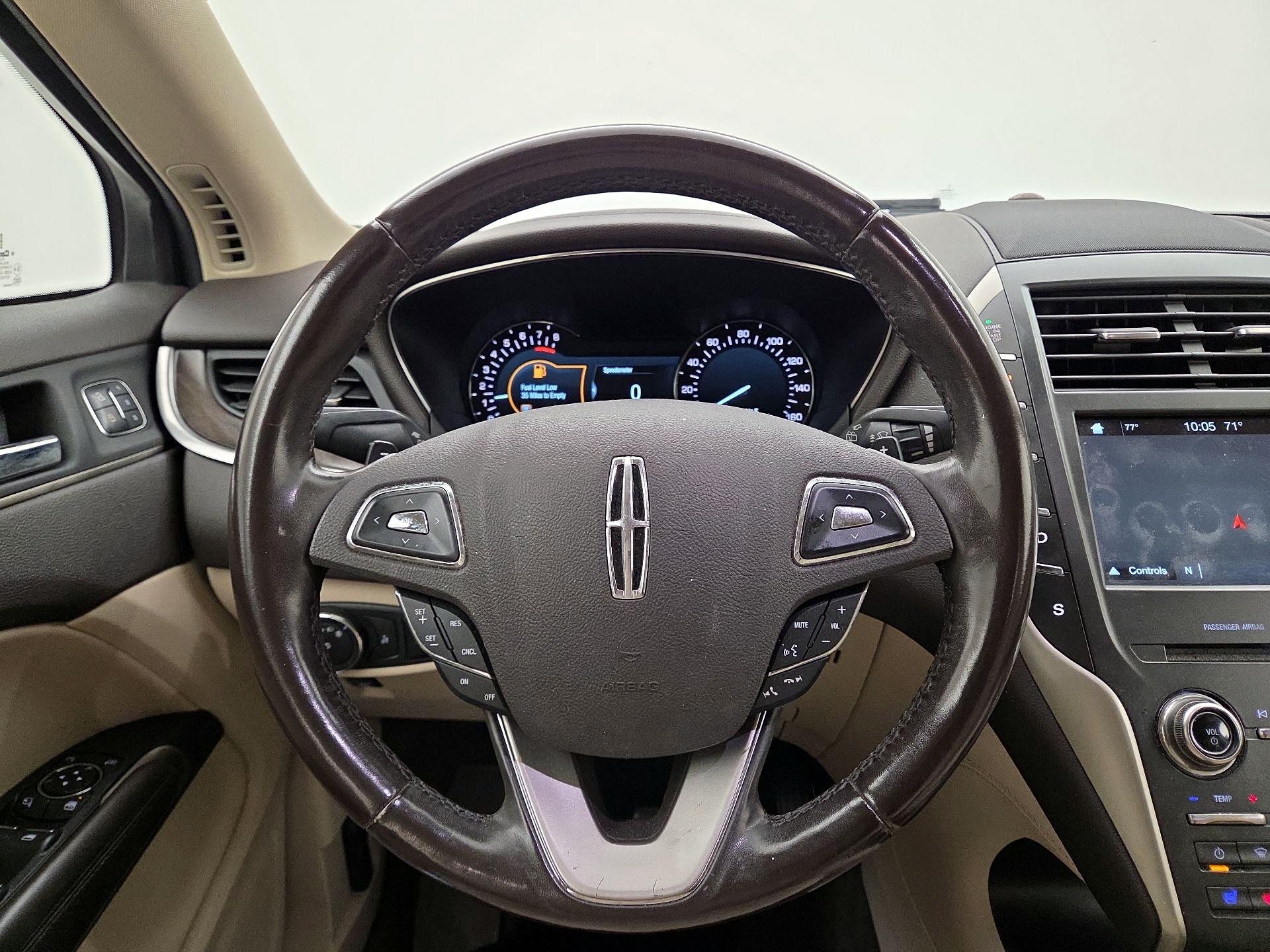 Thumbnail: 2018 Lincoln MKC - 10