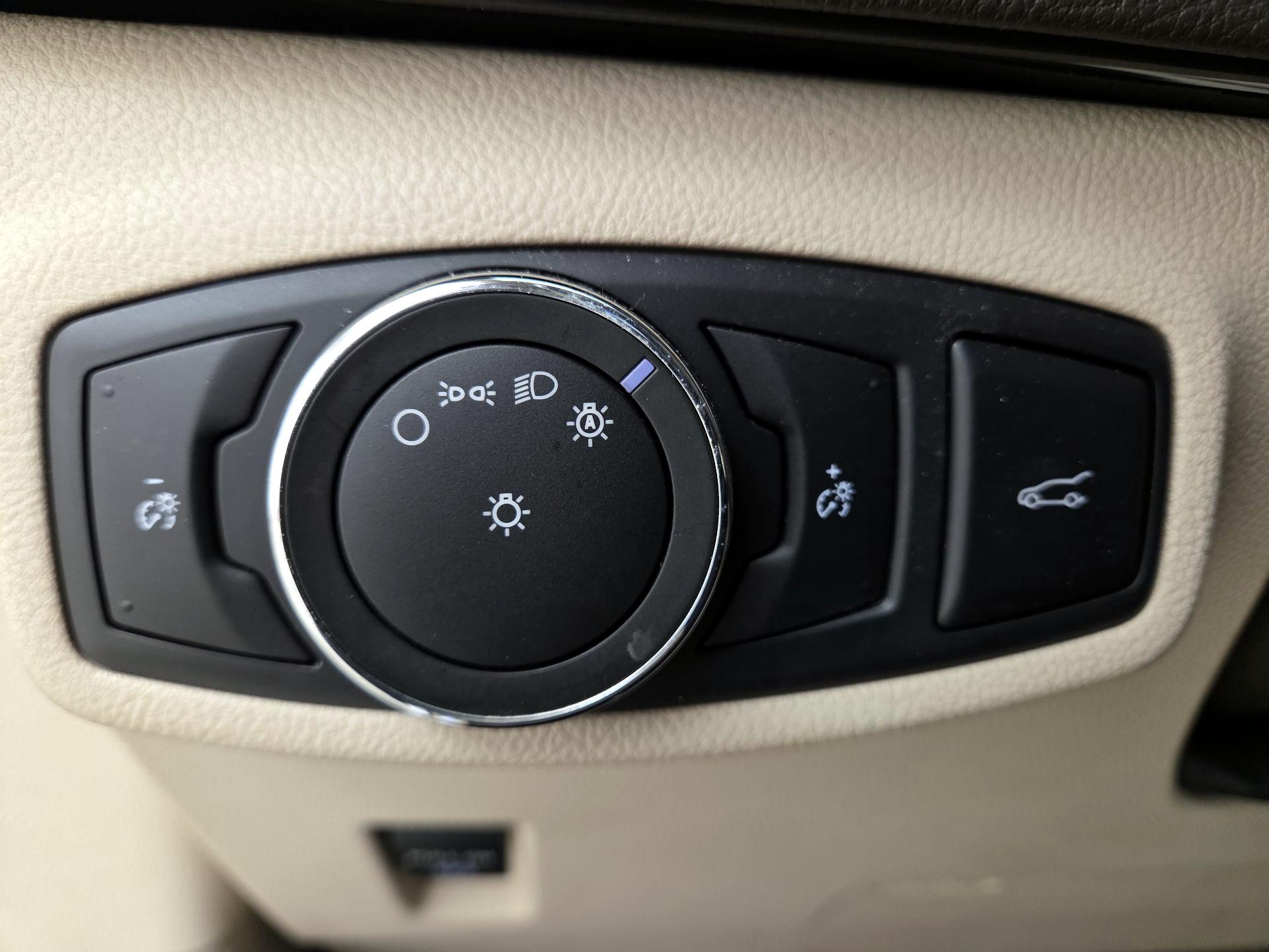 Thumbnail: 2018 Lincoln MKC - 13