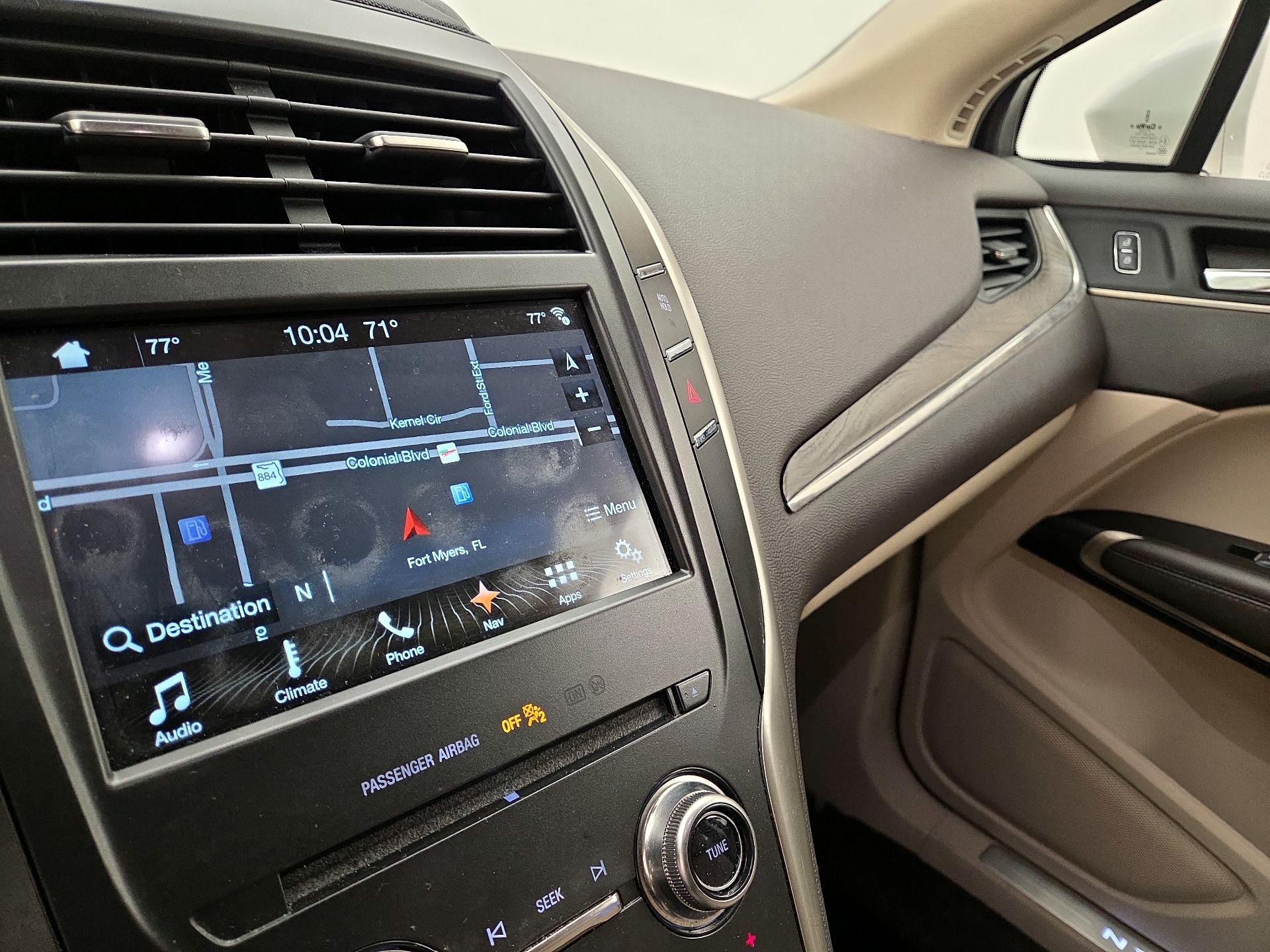 Thumbnail: 2018 Lincoln MKC - 14