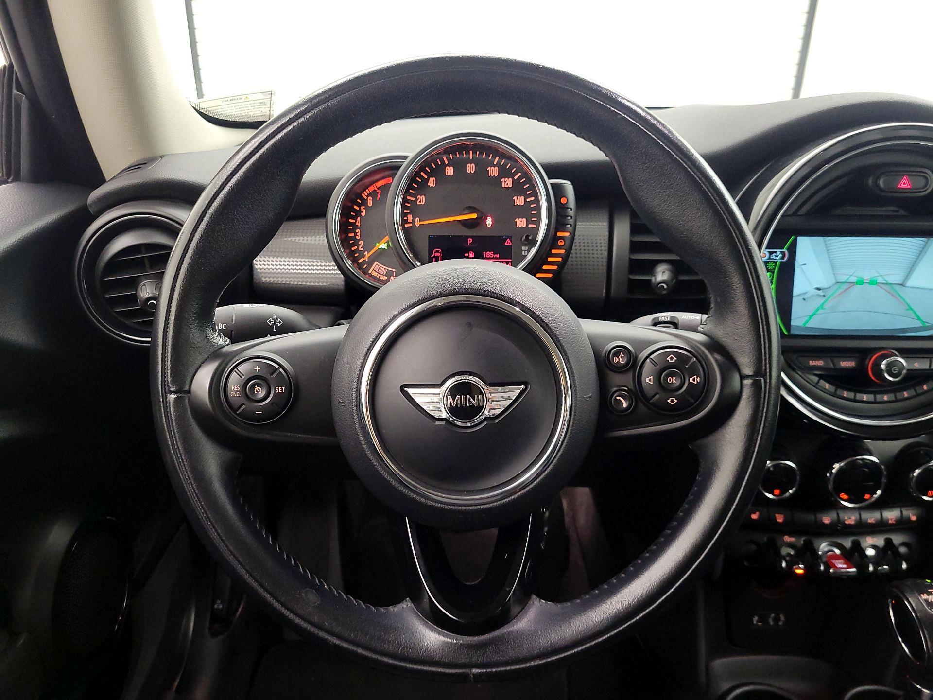 Thumbnail: 2017 MINI Cooper Hardtop - 10