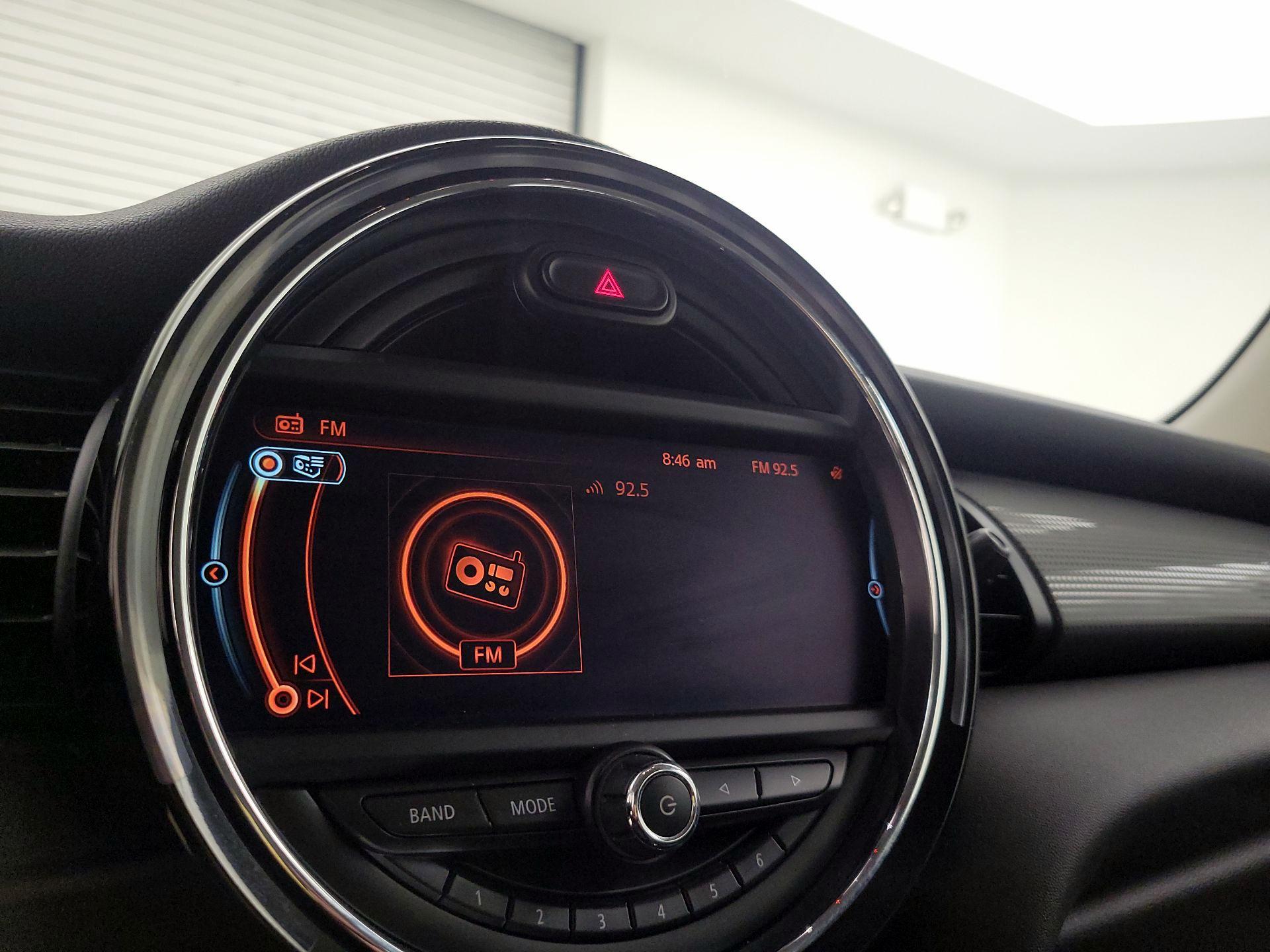 Thumbnail: 2017 MINI Cooper Hardtop - 16