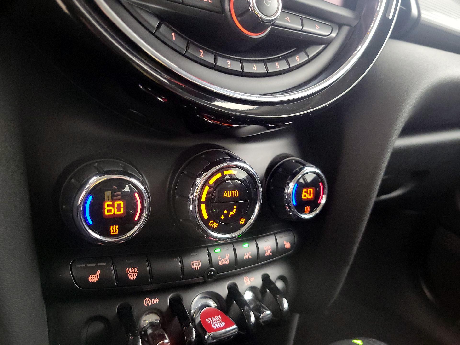 Thumbnail: 2017 MINI Cooper Hardtop - 17