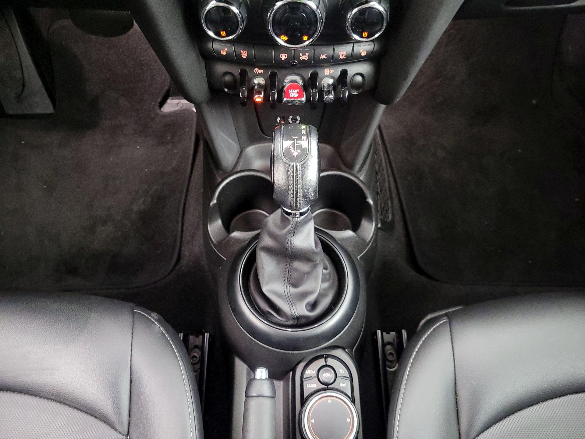 Thumbnail: 2017 MINI Cooper Hardtop - 18