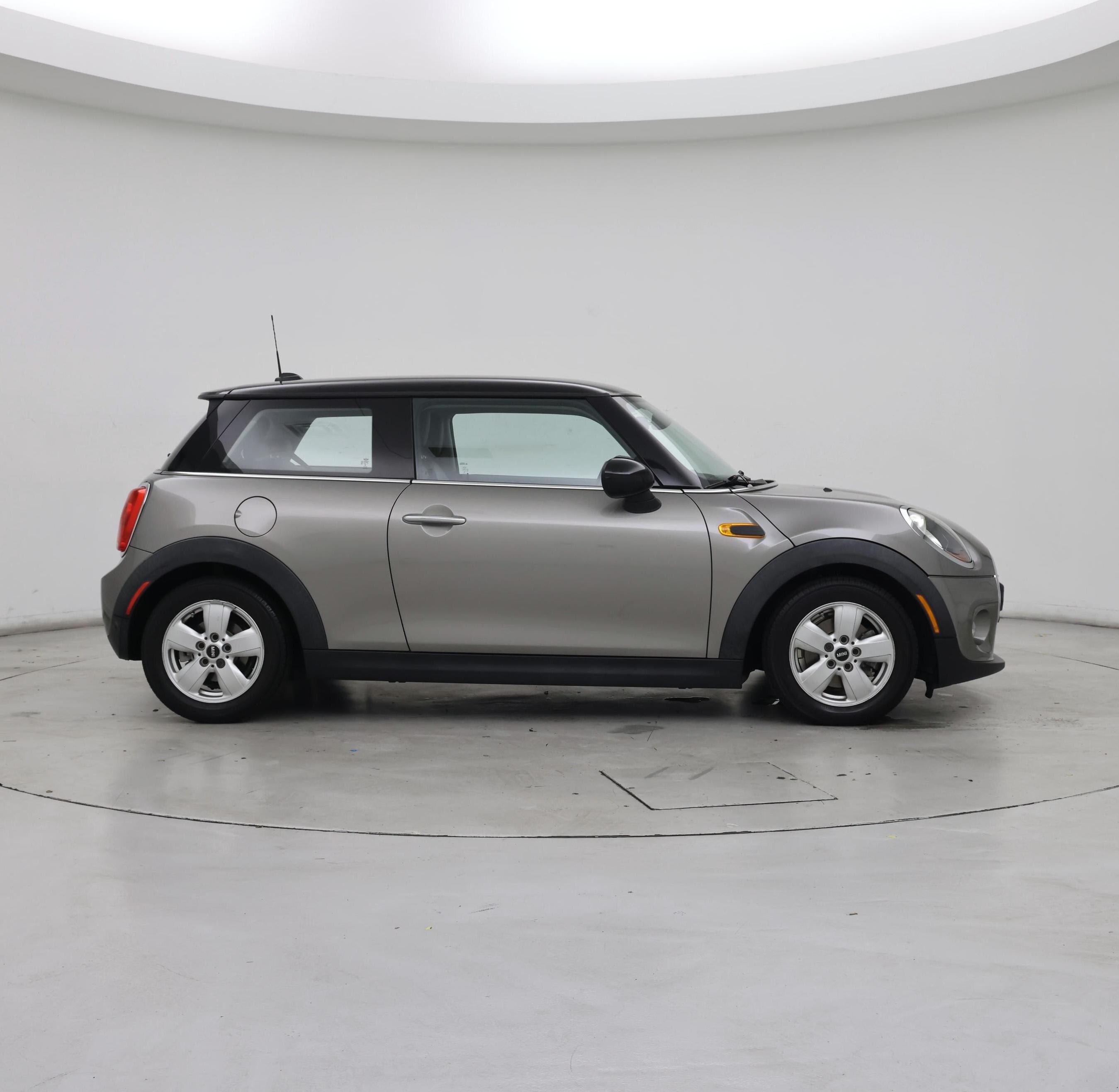 Thumbnail: 2017 MINI Cooper Hardtop - 7