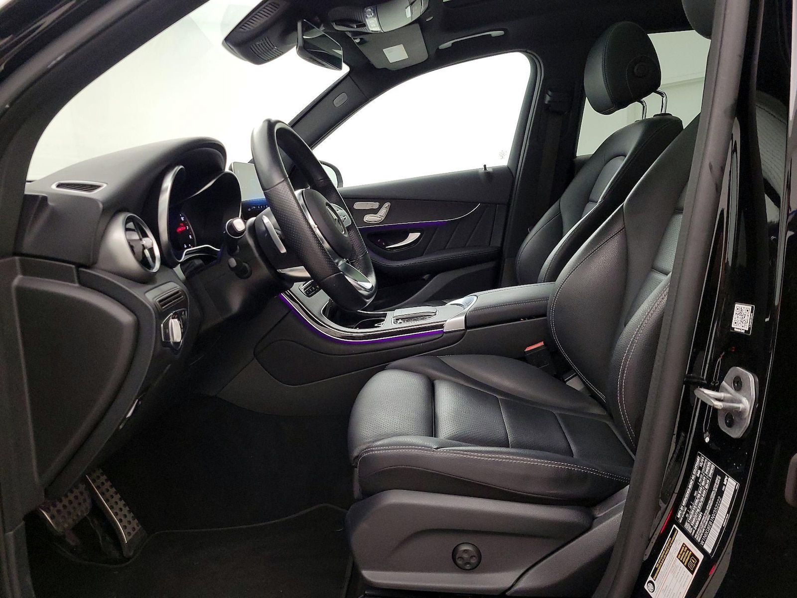 2022 Mercedes-Benz GLC GLC300 - Photo 12
