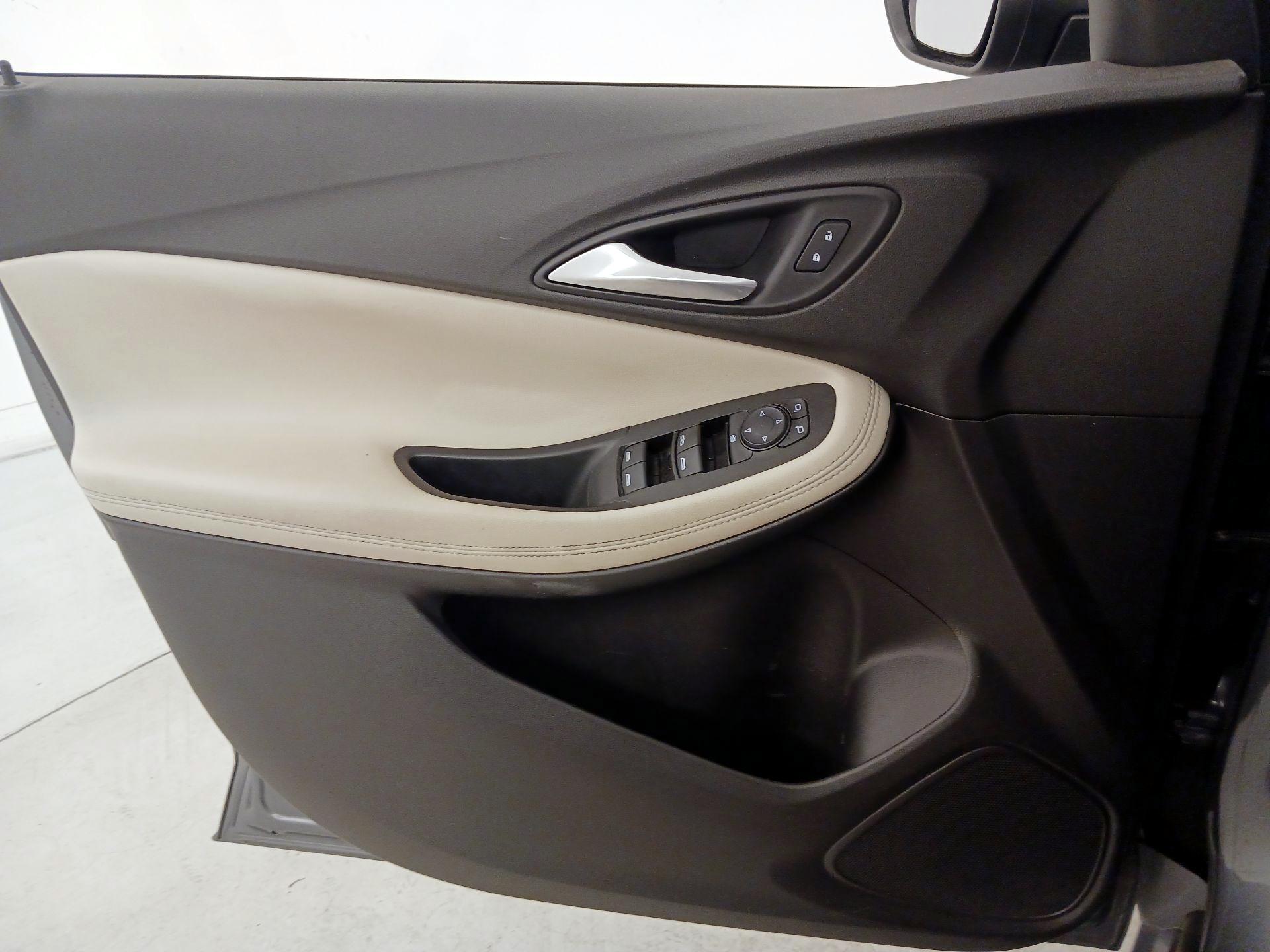Thumbnail: 2021 Buick Encore GX - 12