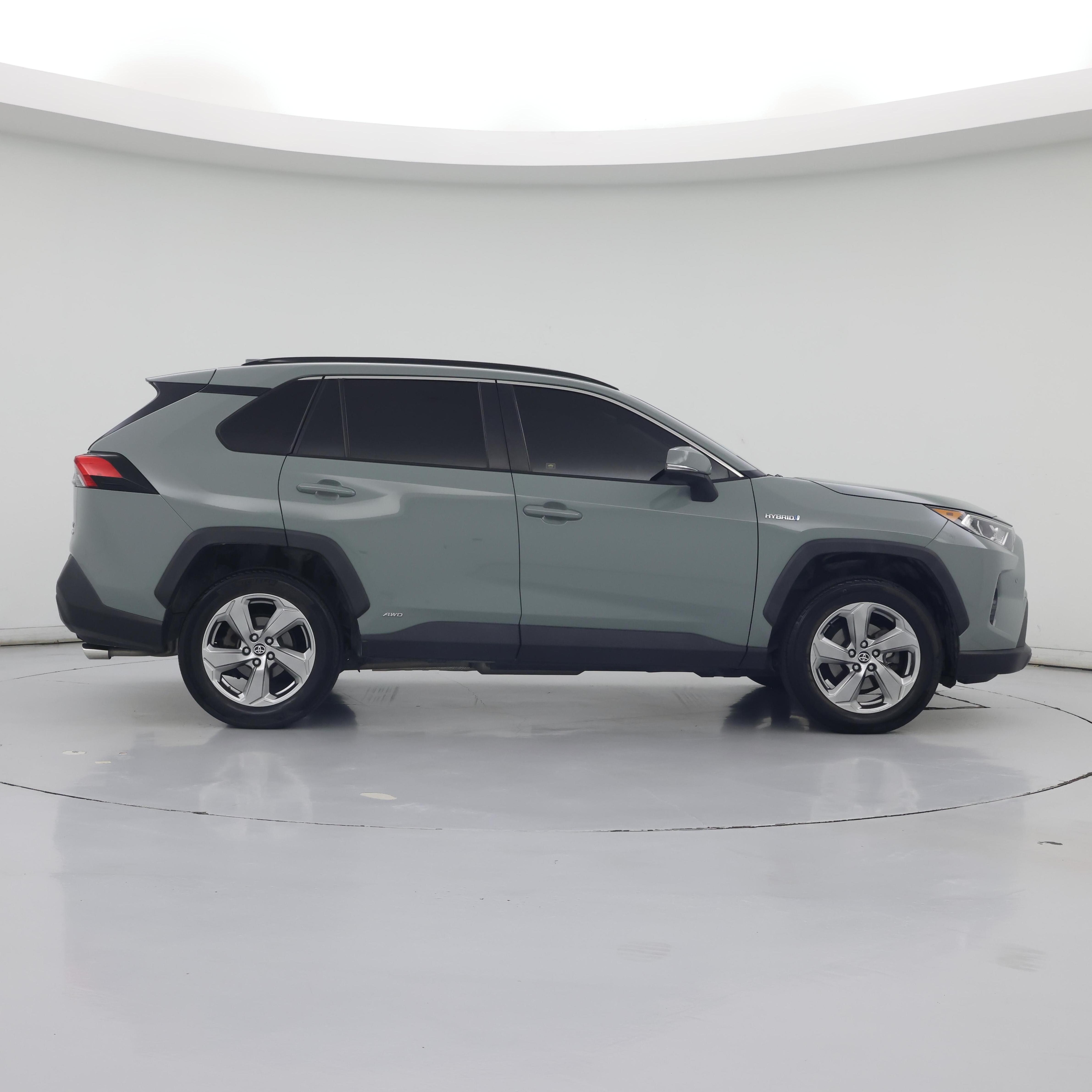 Thumbnail: 2021 Toyota RAV4 - 7