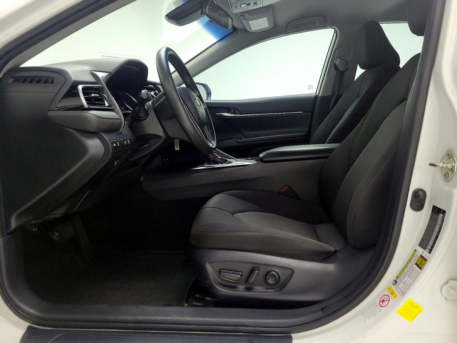 Power Seat(s) & Side Airbags