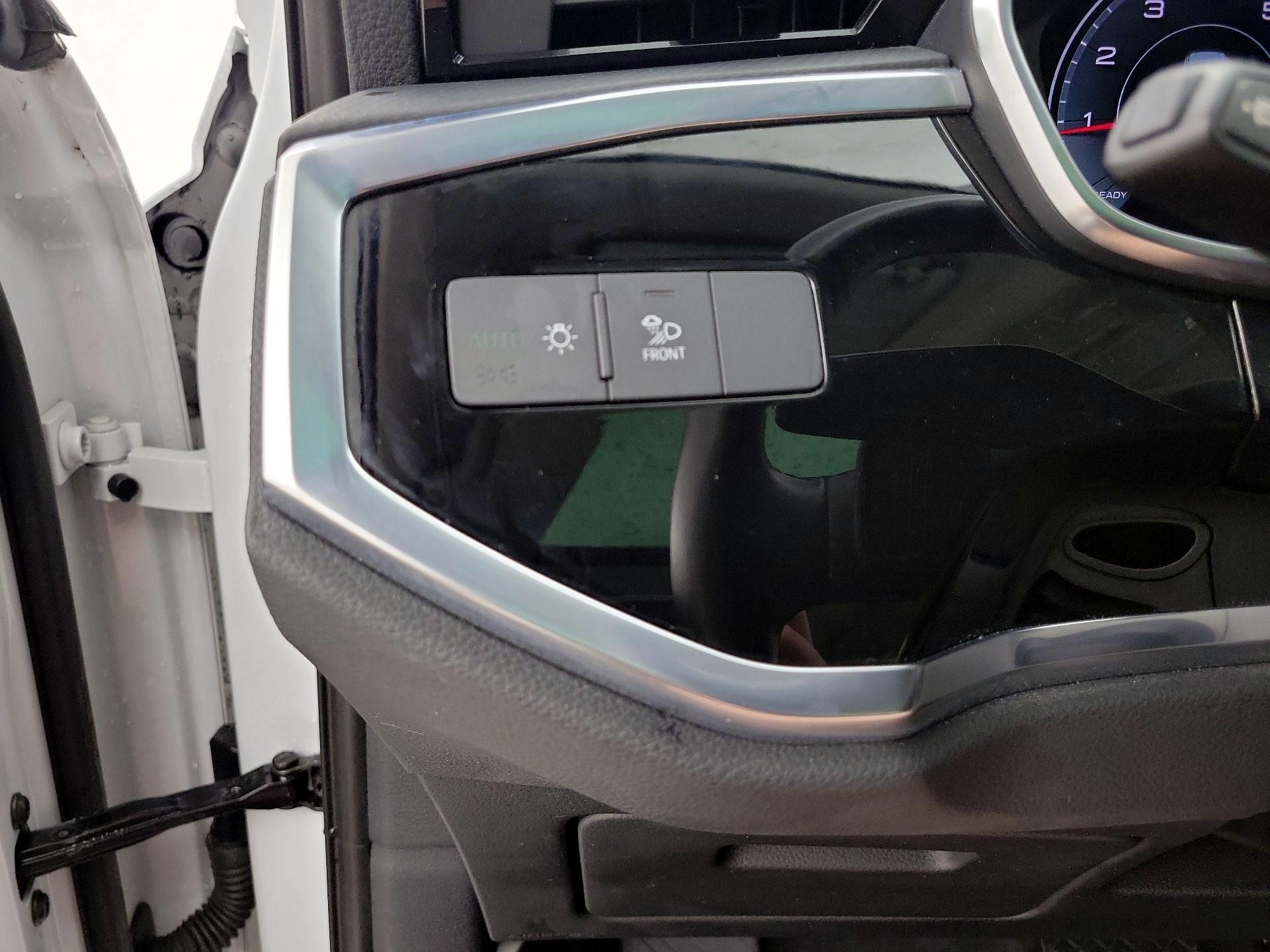 Thumbnail: 2023 Audi Q3 - 13