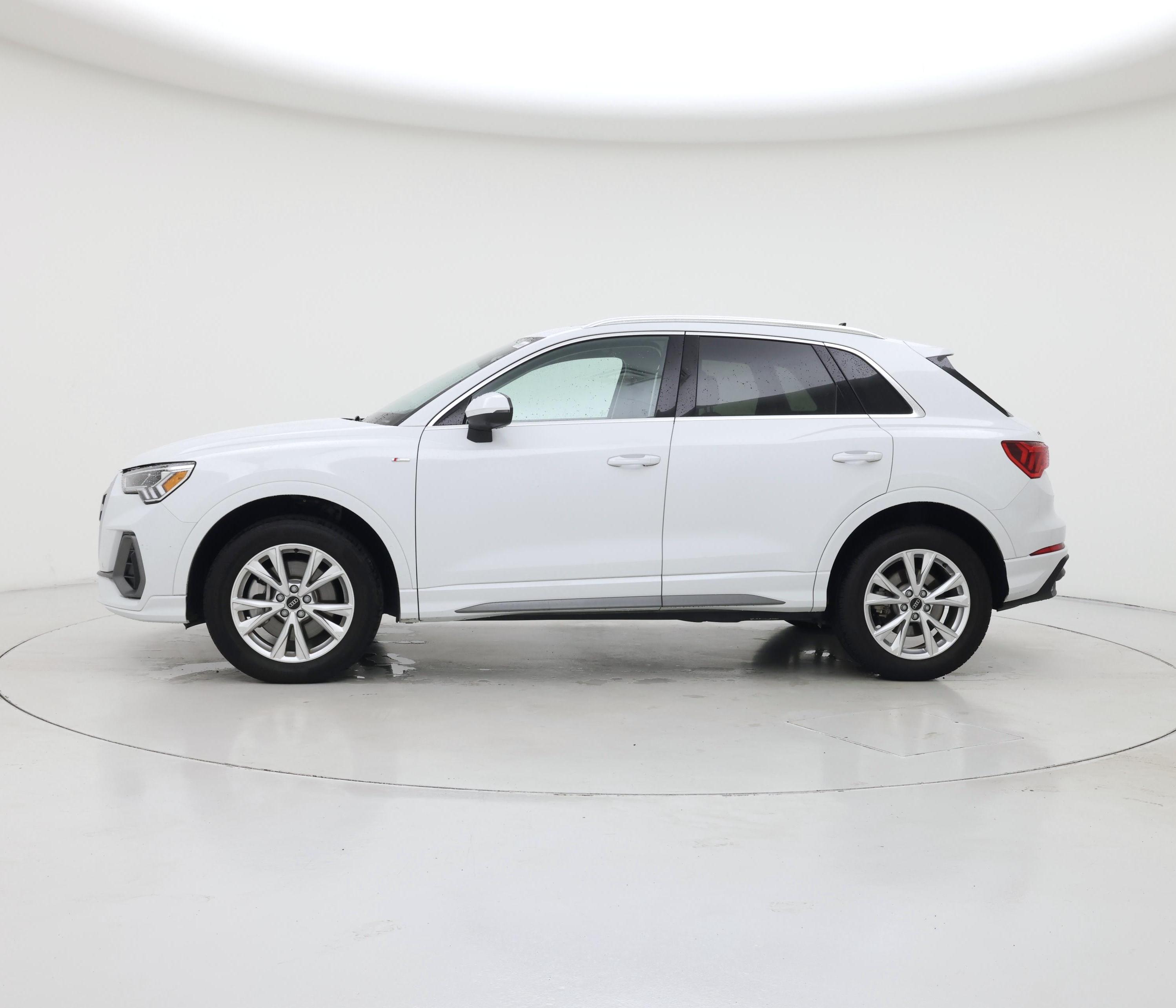 Thumbnail: 2023 Audi Q3 - 3
