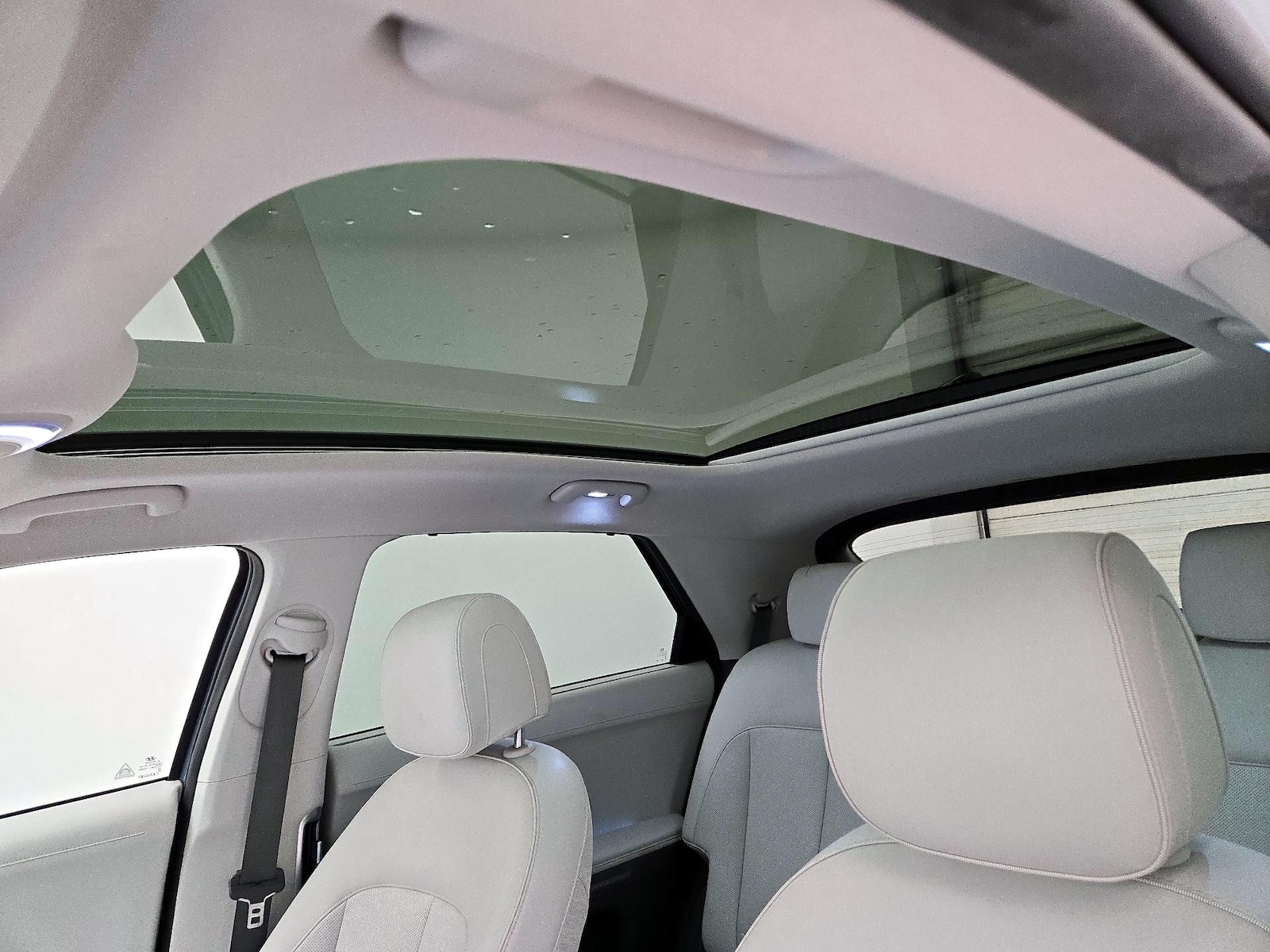 Skylight(s) & Overhead Airbags