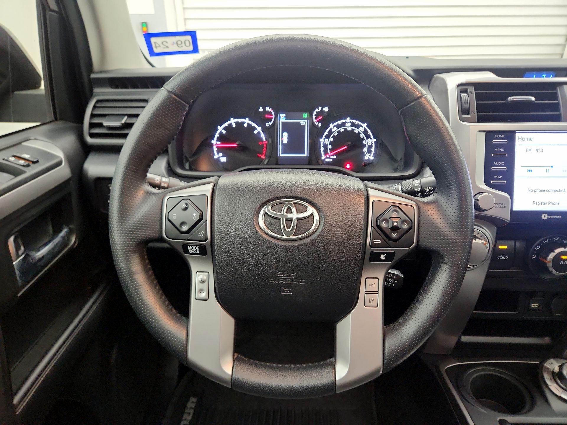 Thumbnail: 2020 Toyota 4Runner - 10
