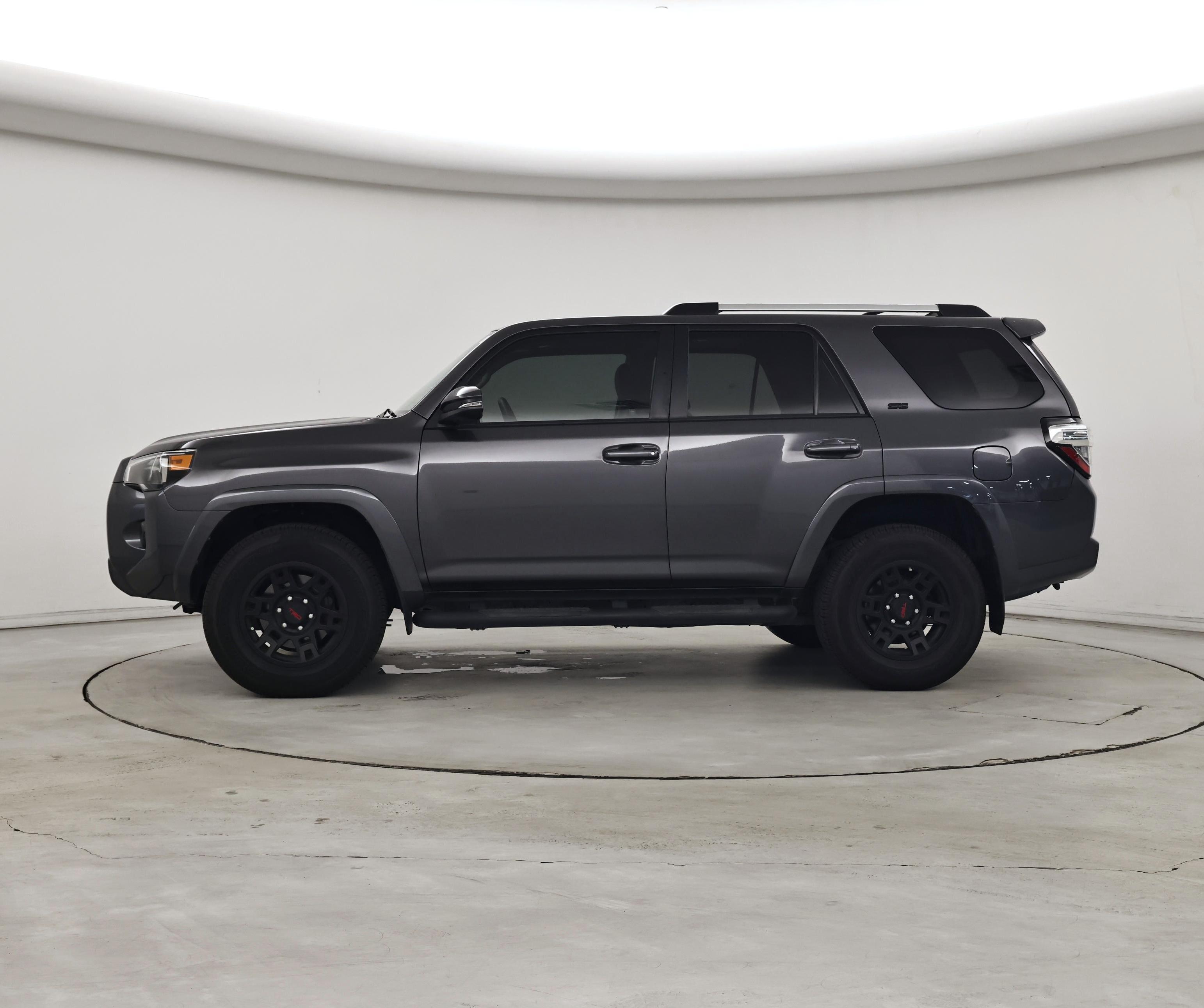 Thumbnail: 2020 Toyota 4Runner - 3