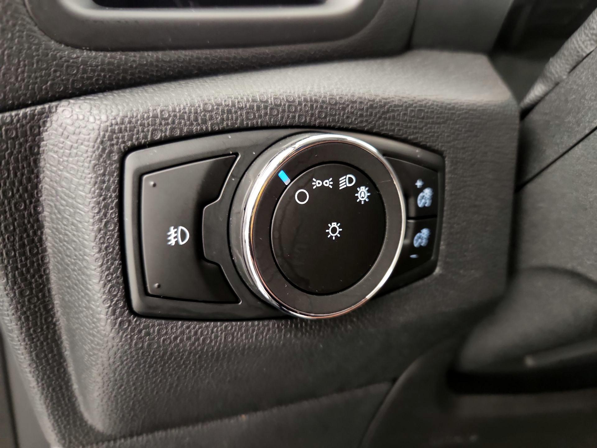 Thumbnail: 2019 Ford EcoSport - 13