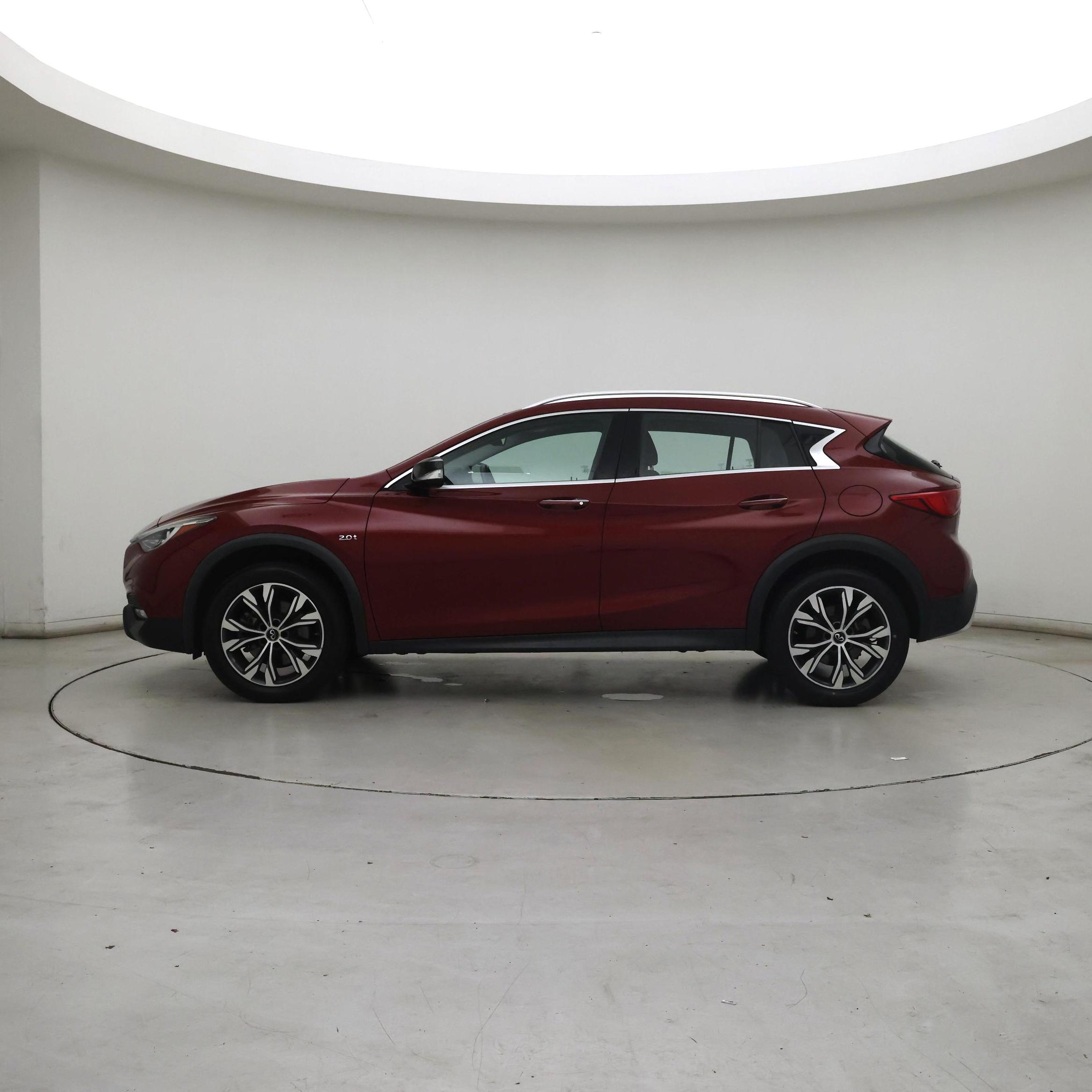 Thumbnail: 2018 INFINITI QX30 - 3