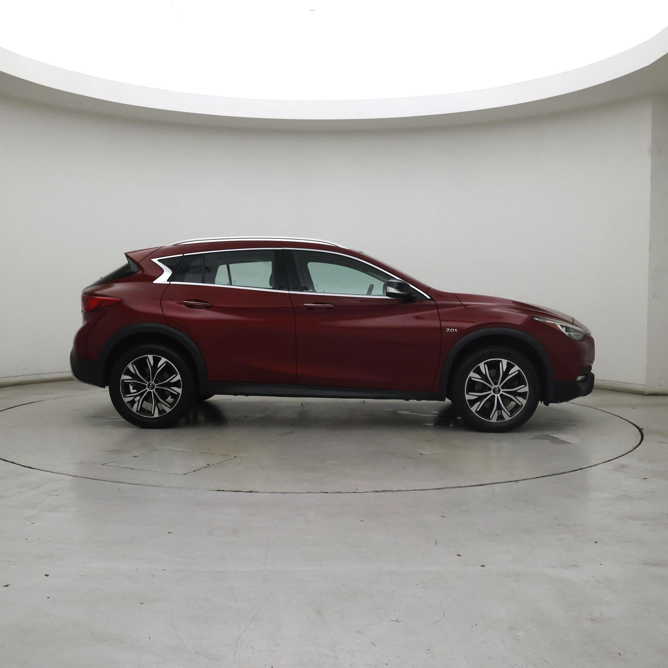 Thumbnail: 2018 INFINITI QX30 - 7