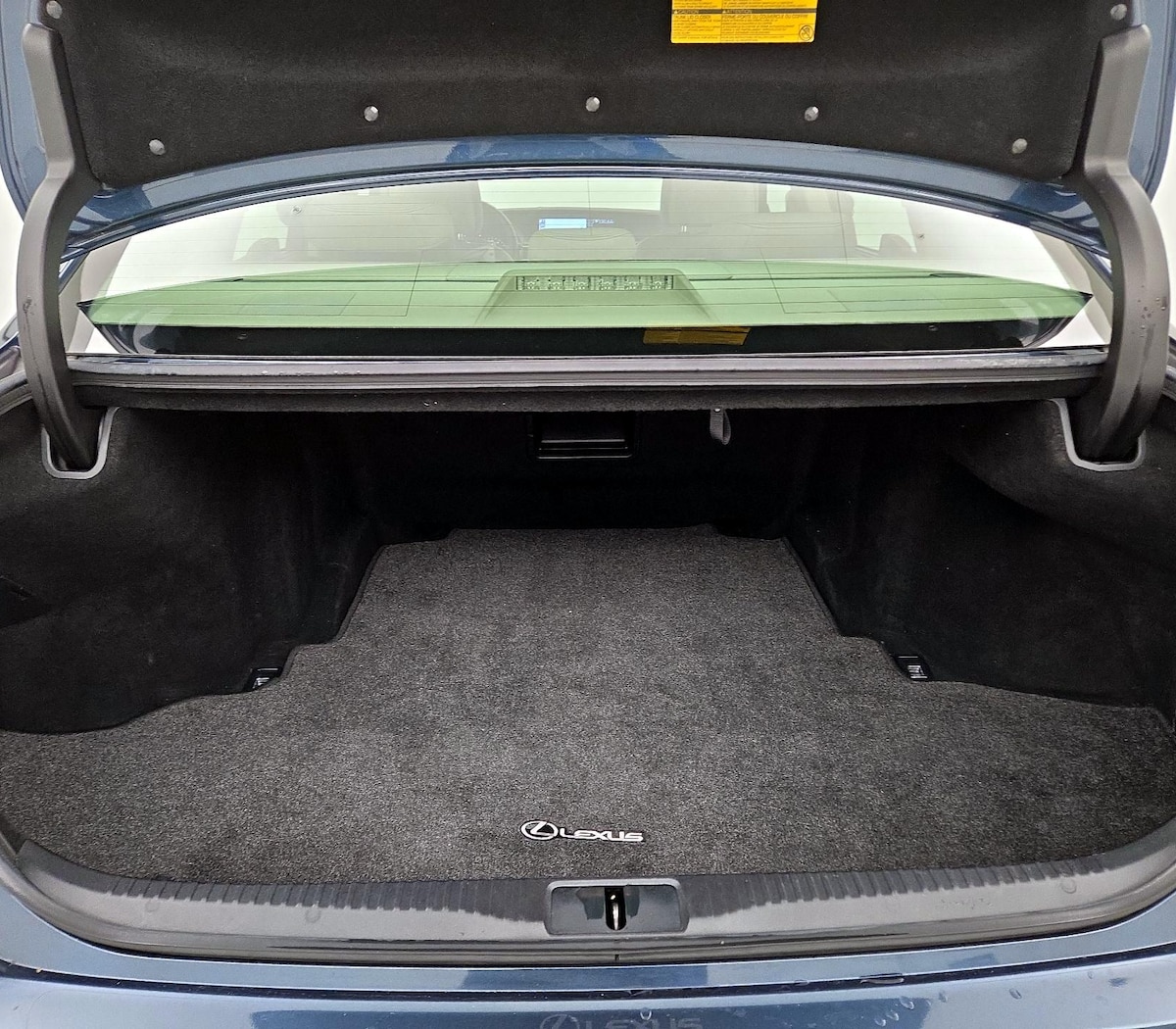 Trunk/Cargo (Seats Up)