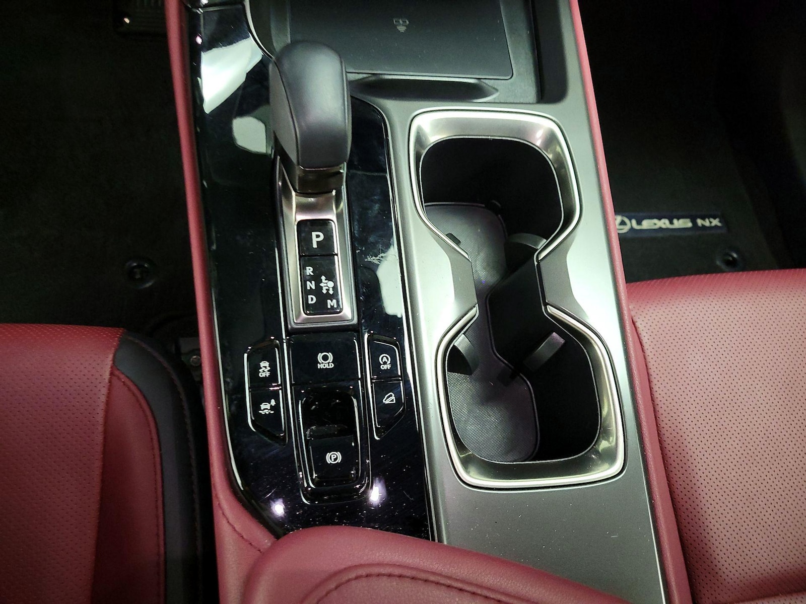 2025 Lexus NX 350 - Photo 19