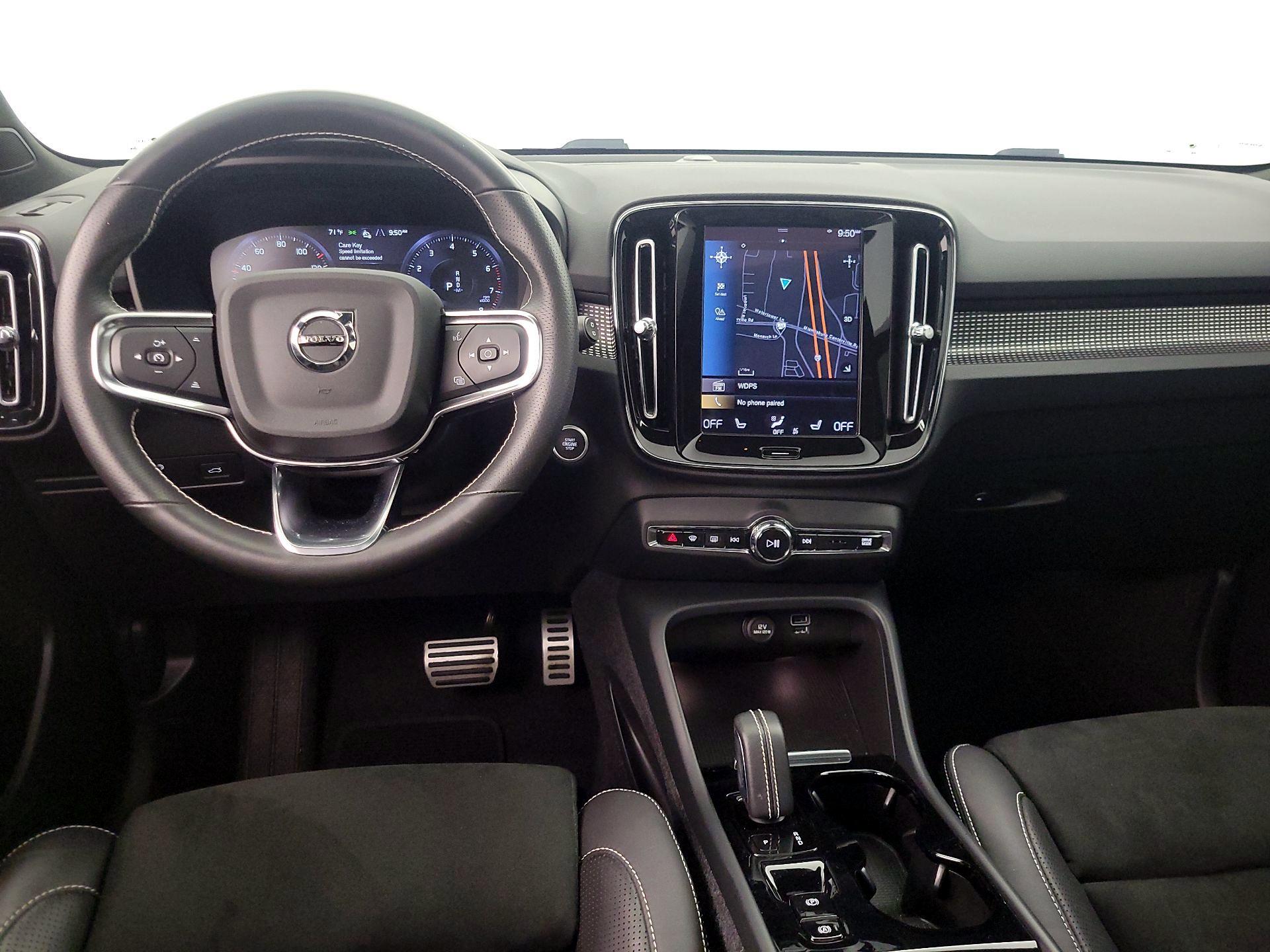 Thumbnail: 2021 Volvo XC40 - 9