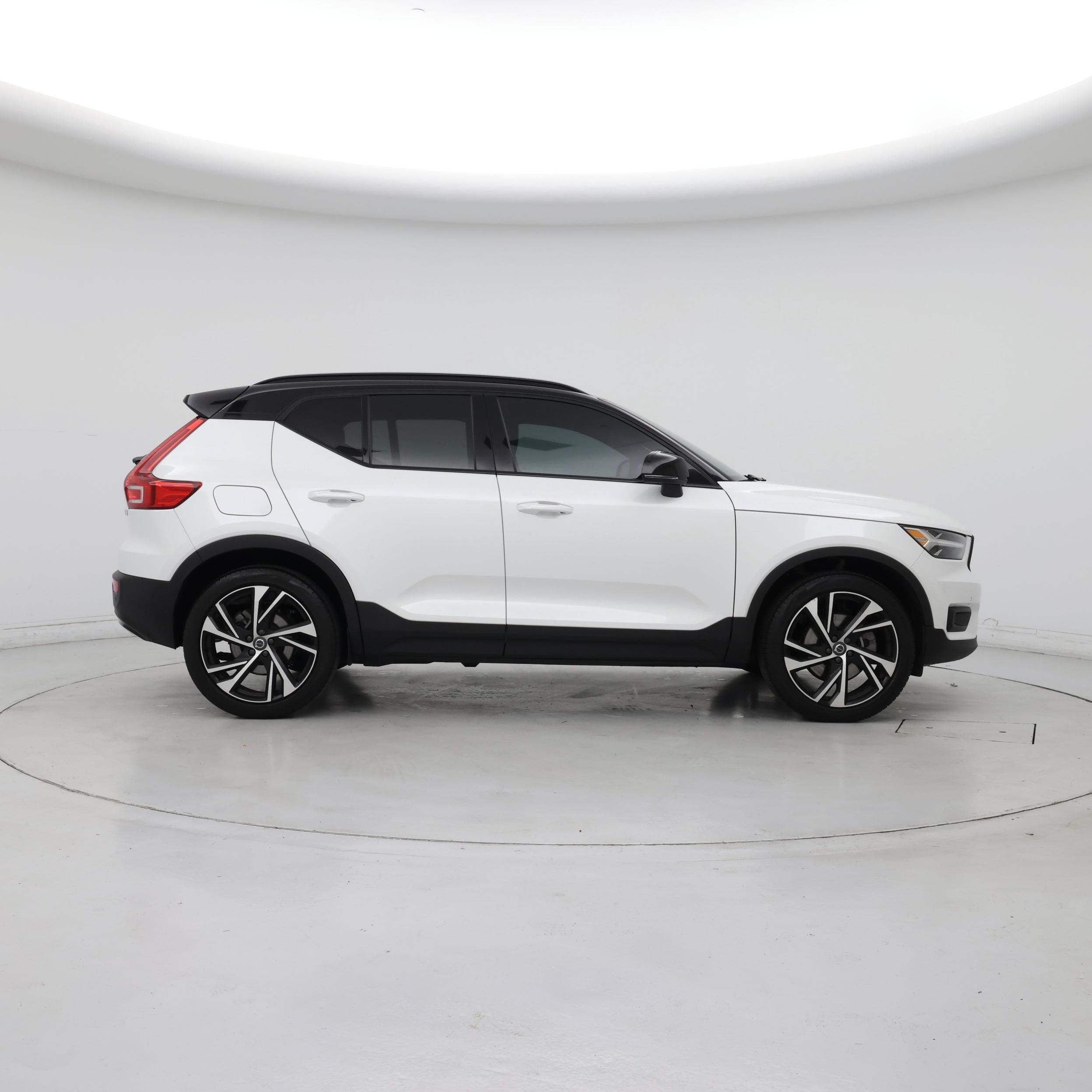 Thumbnail: 2021 Volvo XC40 - 7