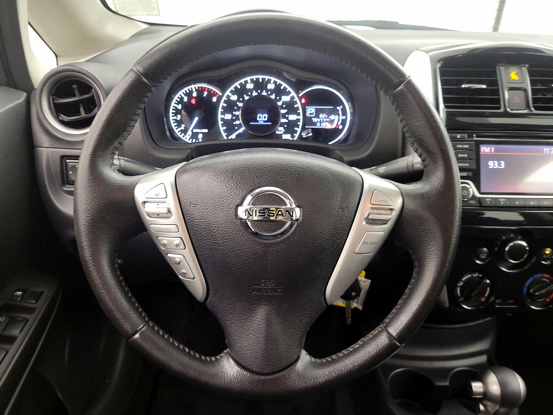 Thumbnail: 2016 Nissan Versa Note - 10