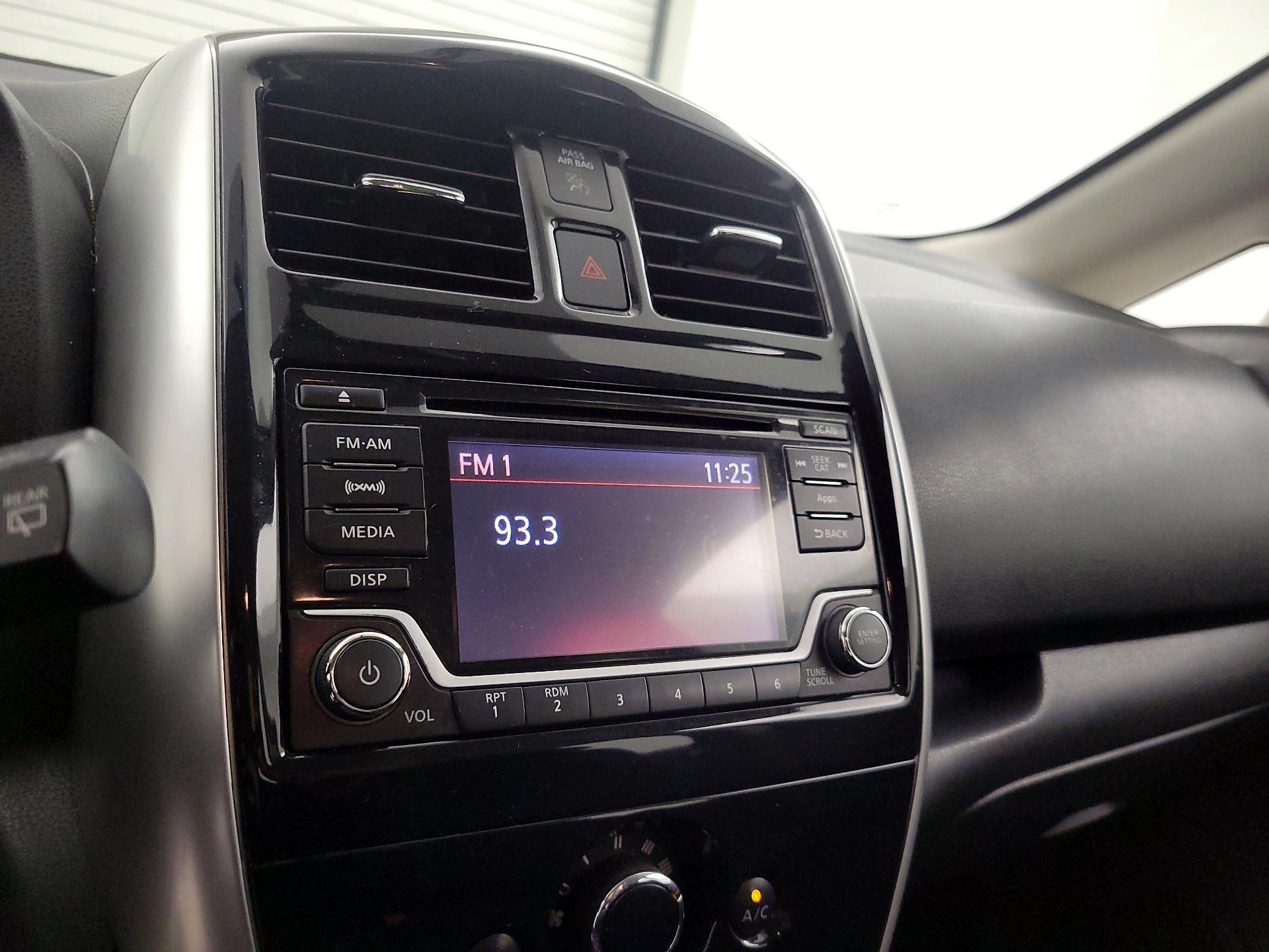 Thumbnail: 2016 Nissan Versa Note - 15