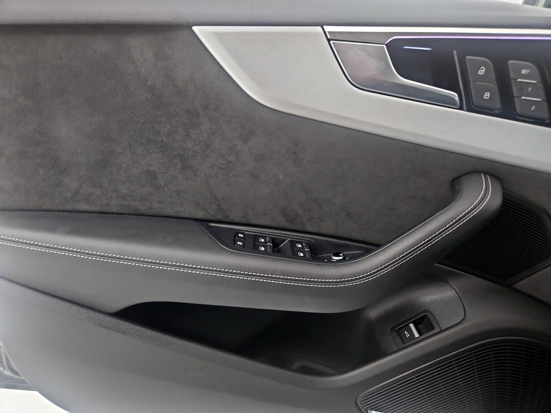 Thumbnail: 2020 Audi S4 - 10
