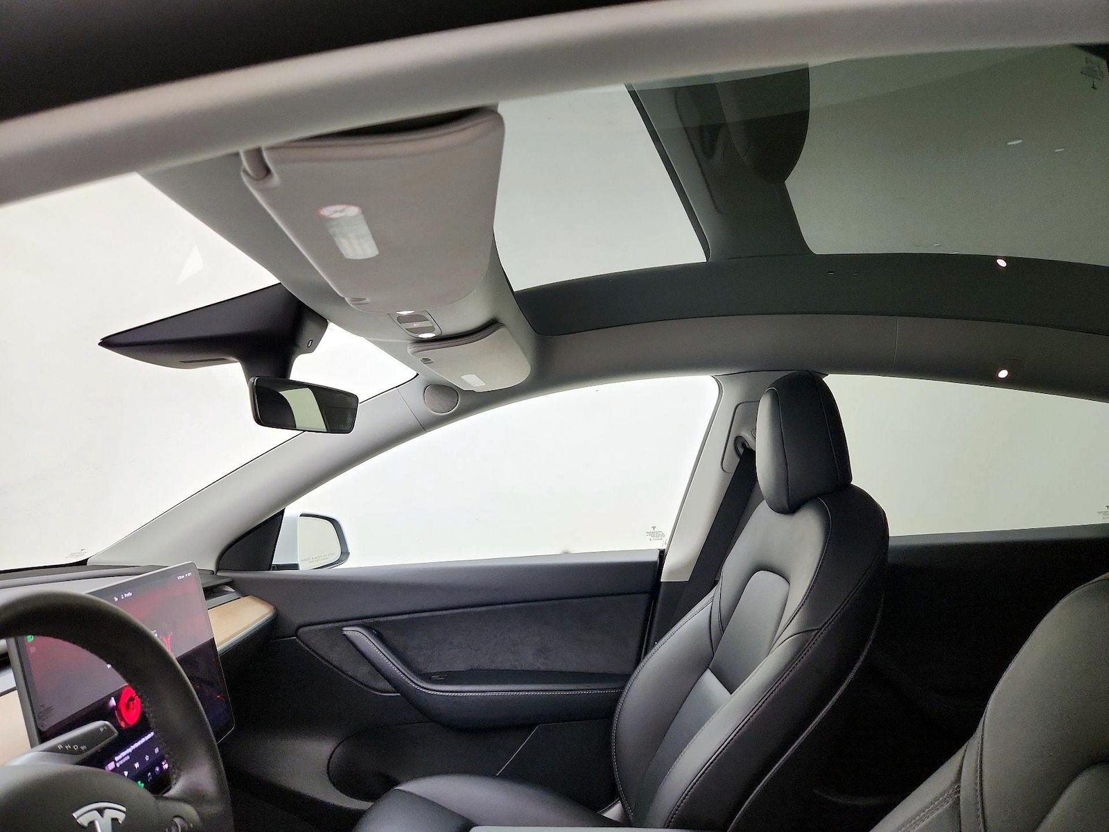 2022 Tesla Model Y Long Range - Photo 11