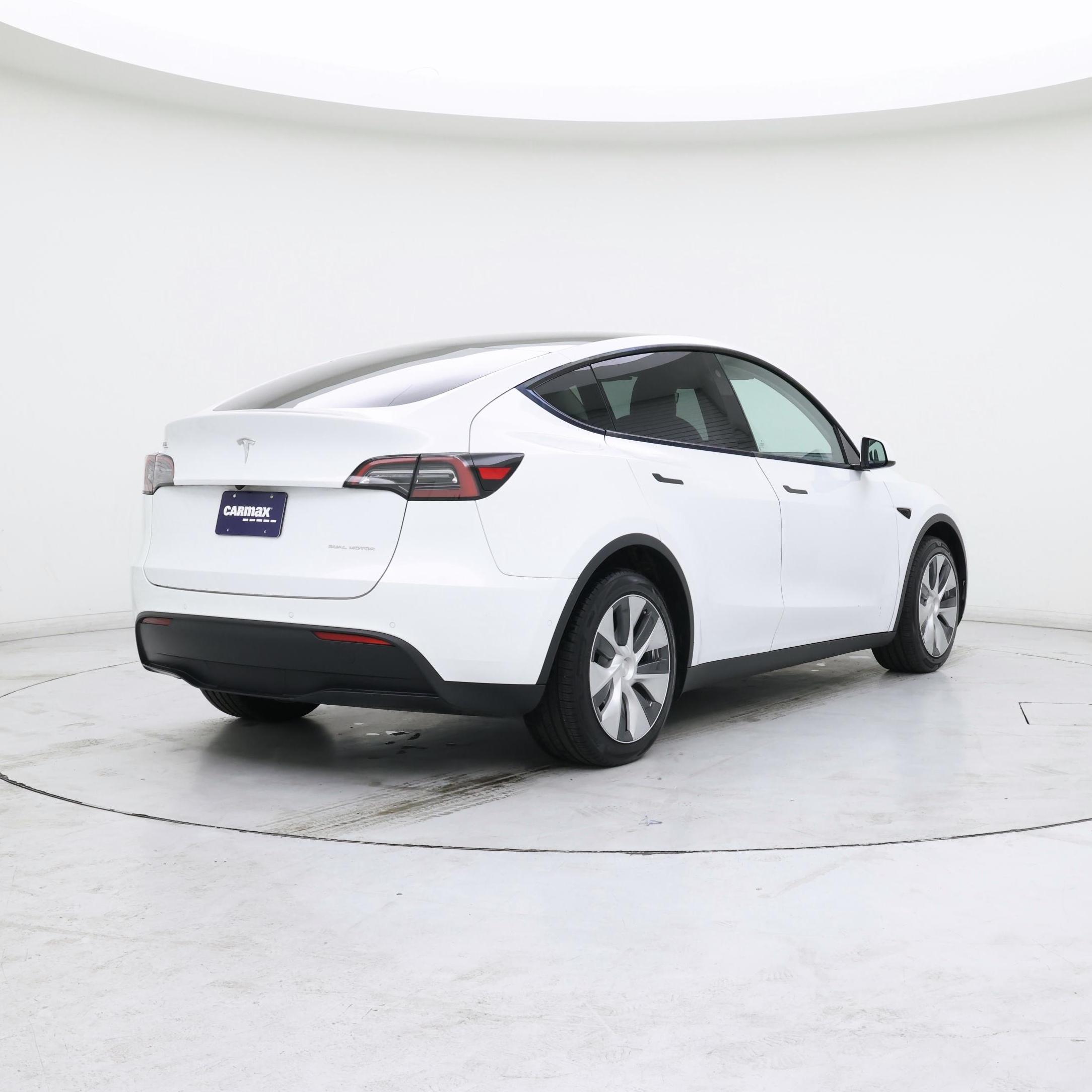 Thumbnail: 2022 Tesla Model Y - 8