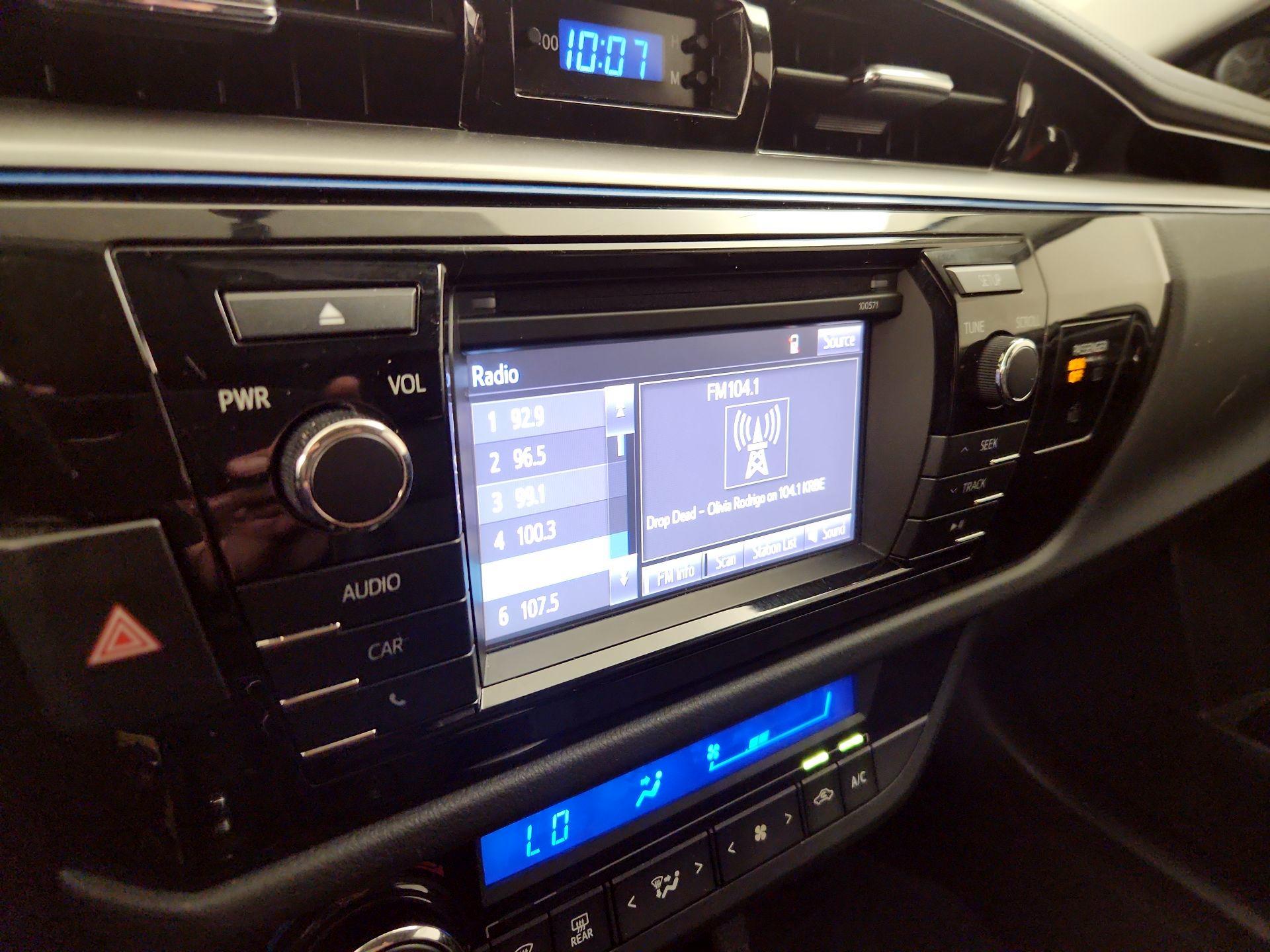 Thumbnail: 2016 Toyota Corolla - 15