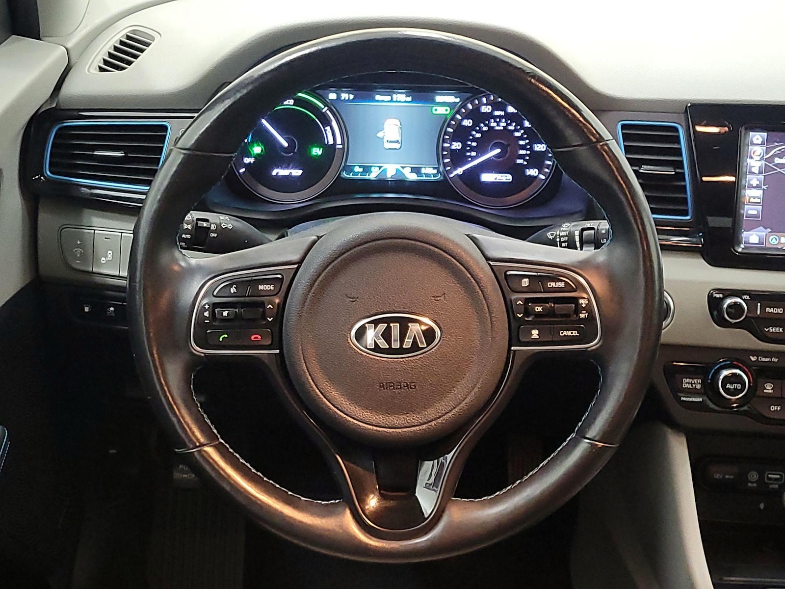 2018 Kia Niro EX Premium - Photo 11