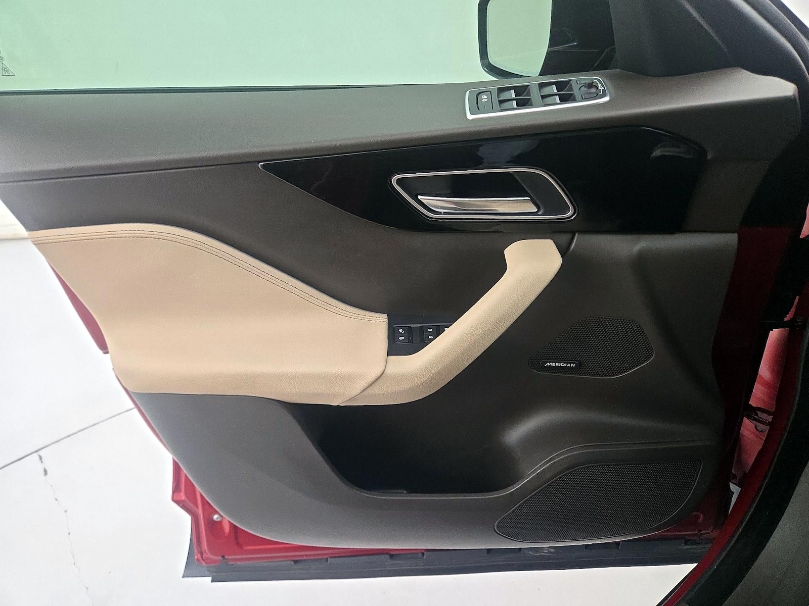 2018 Jaguar F-PACE Prestige - Photo 13