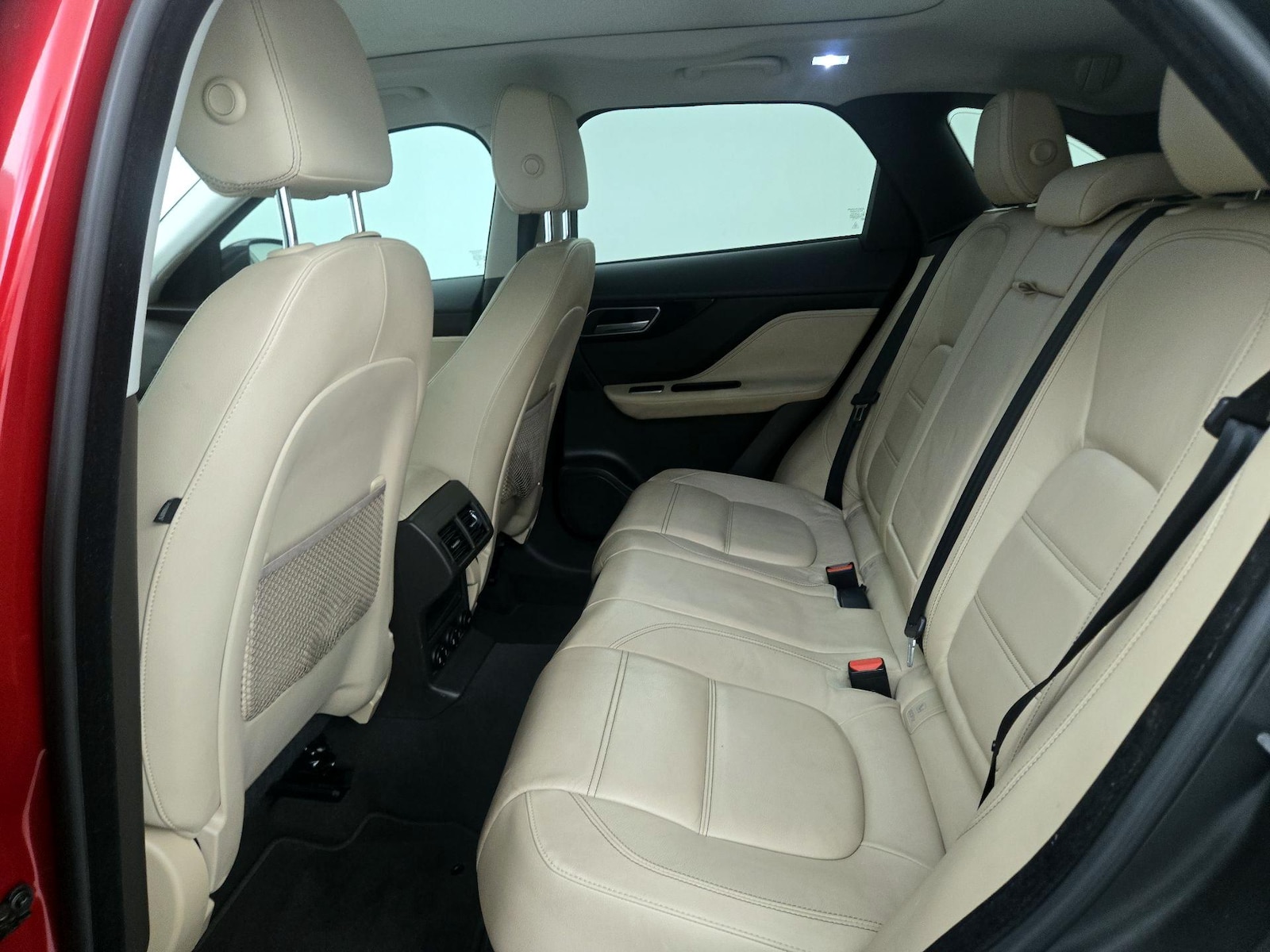 2018 Jaguar F-PACE Prestige - Photo 22