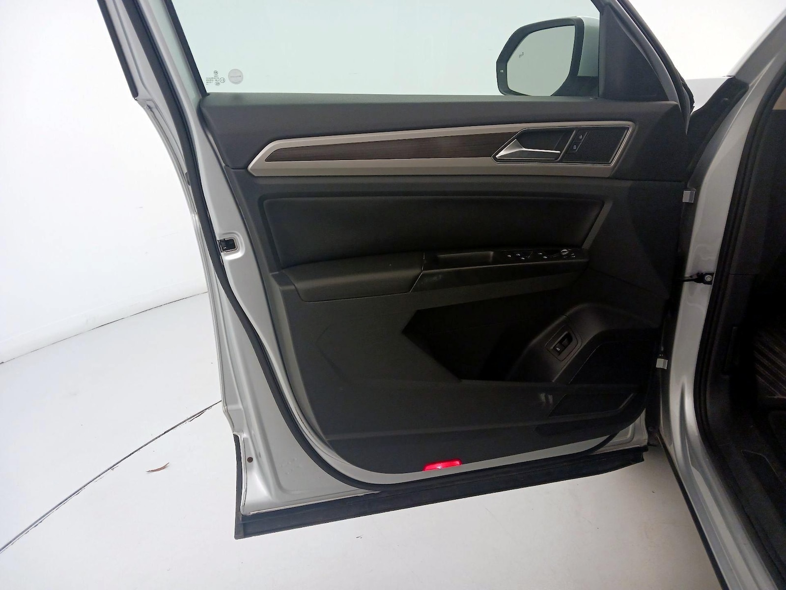 2019 Volkswagen Atlas SE w/Tech - Photo 13