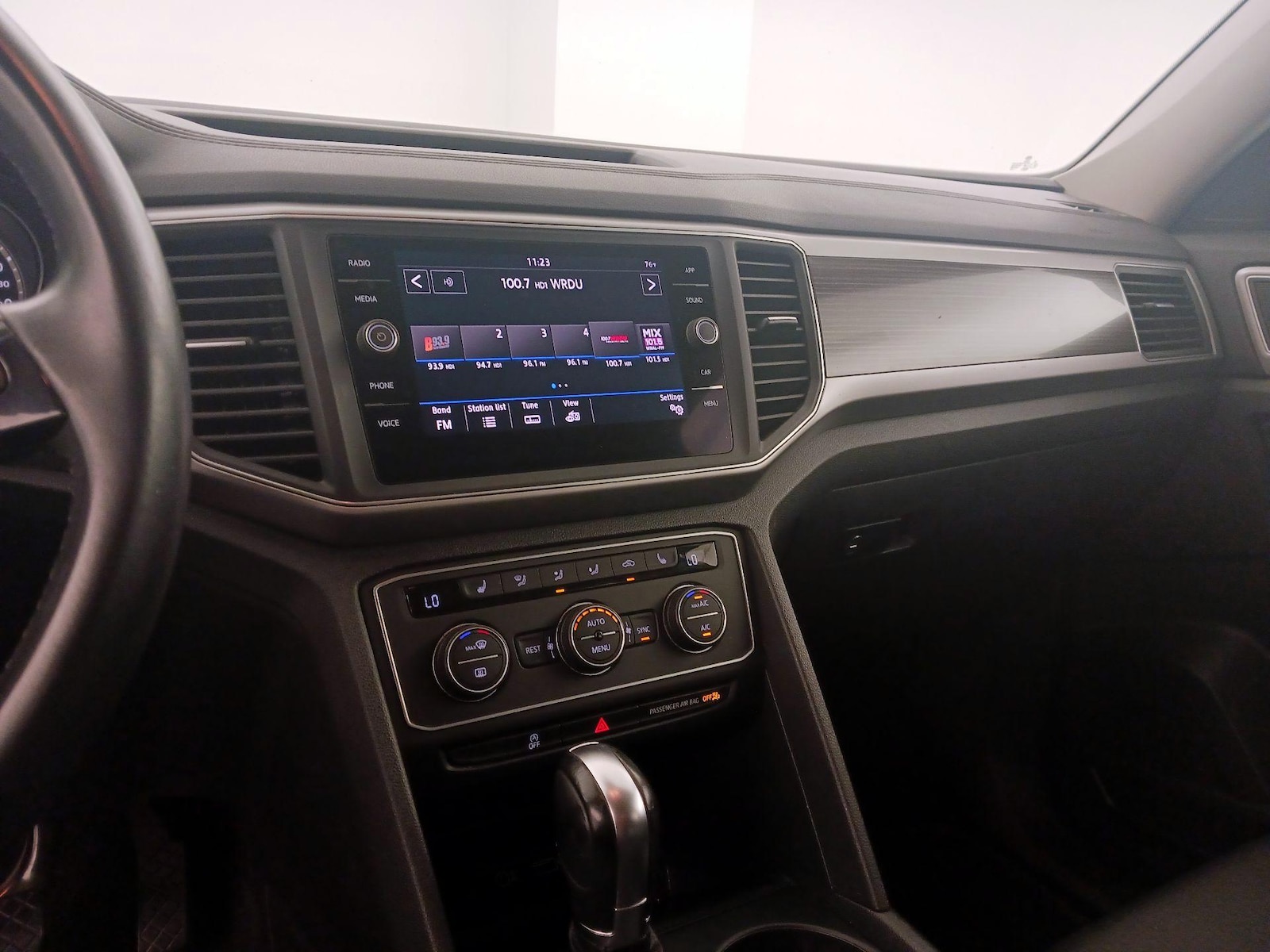 2019 Volkswagen Atlas SE w/Tech - Photo 16