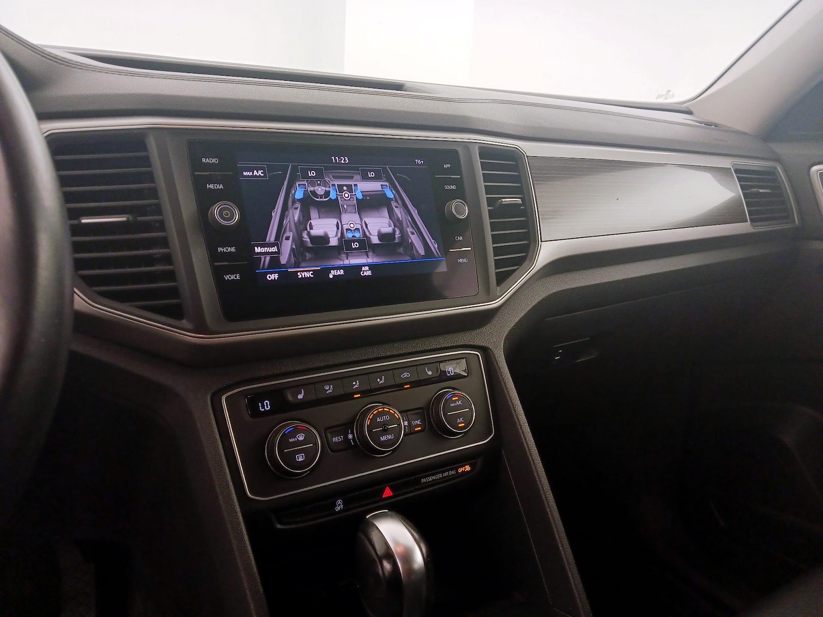 2019 Volkswagen Atlas SE w/Tech - Photo 17