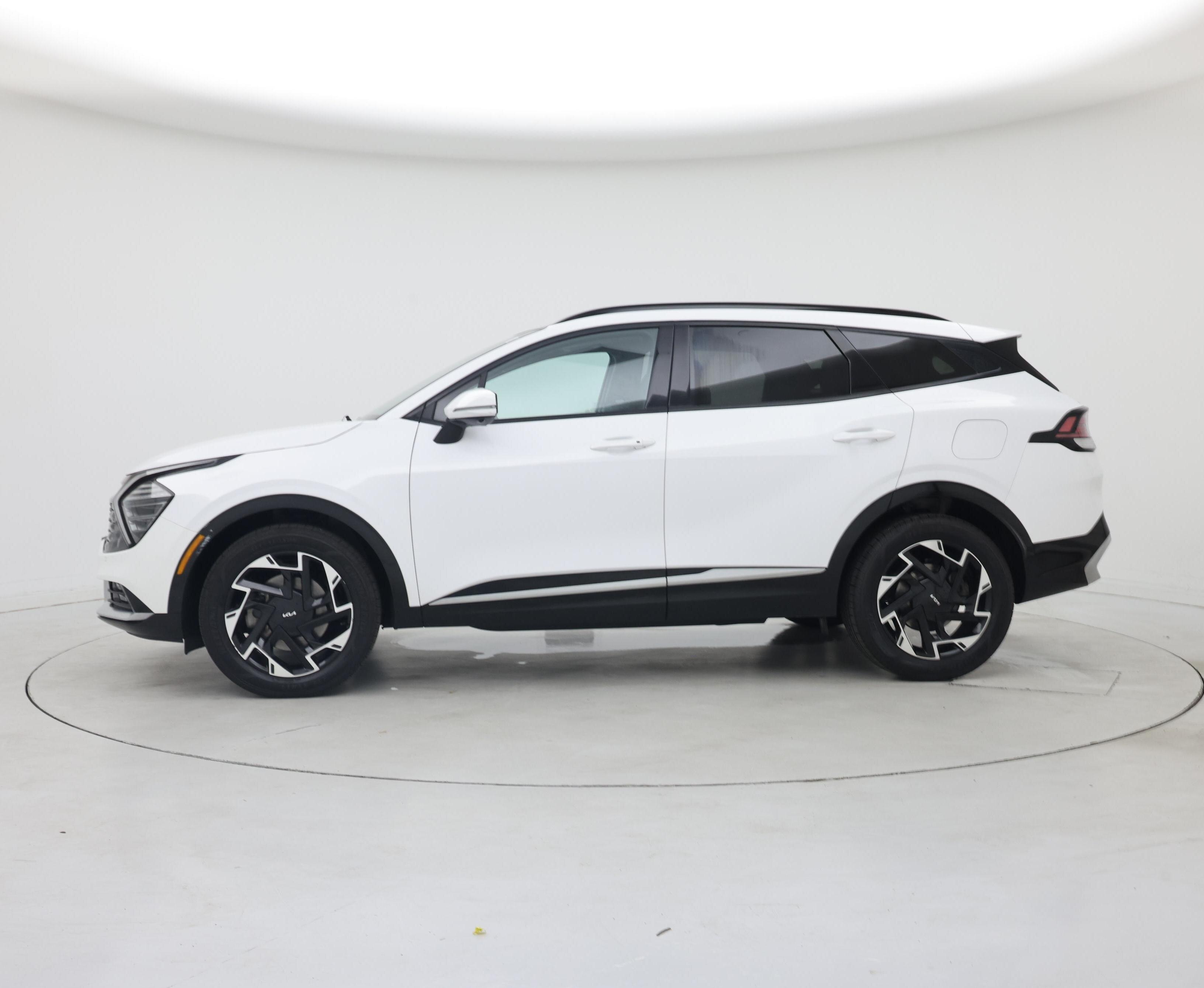 Thumbnail: 2023 Kia Sportage - 3