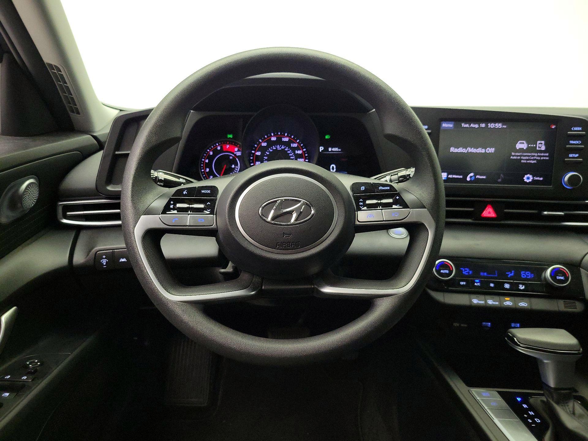 Thumbnail: 2023 Hyundai Elantra - 10