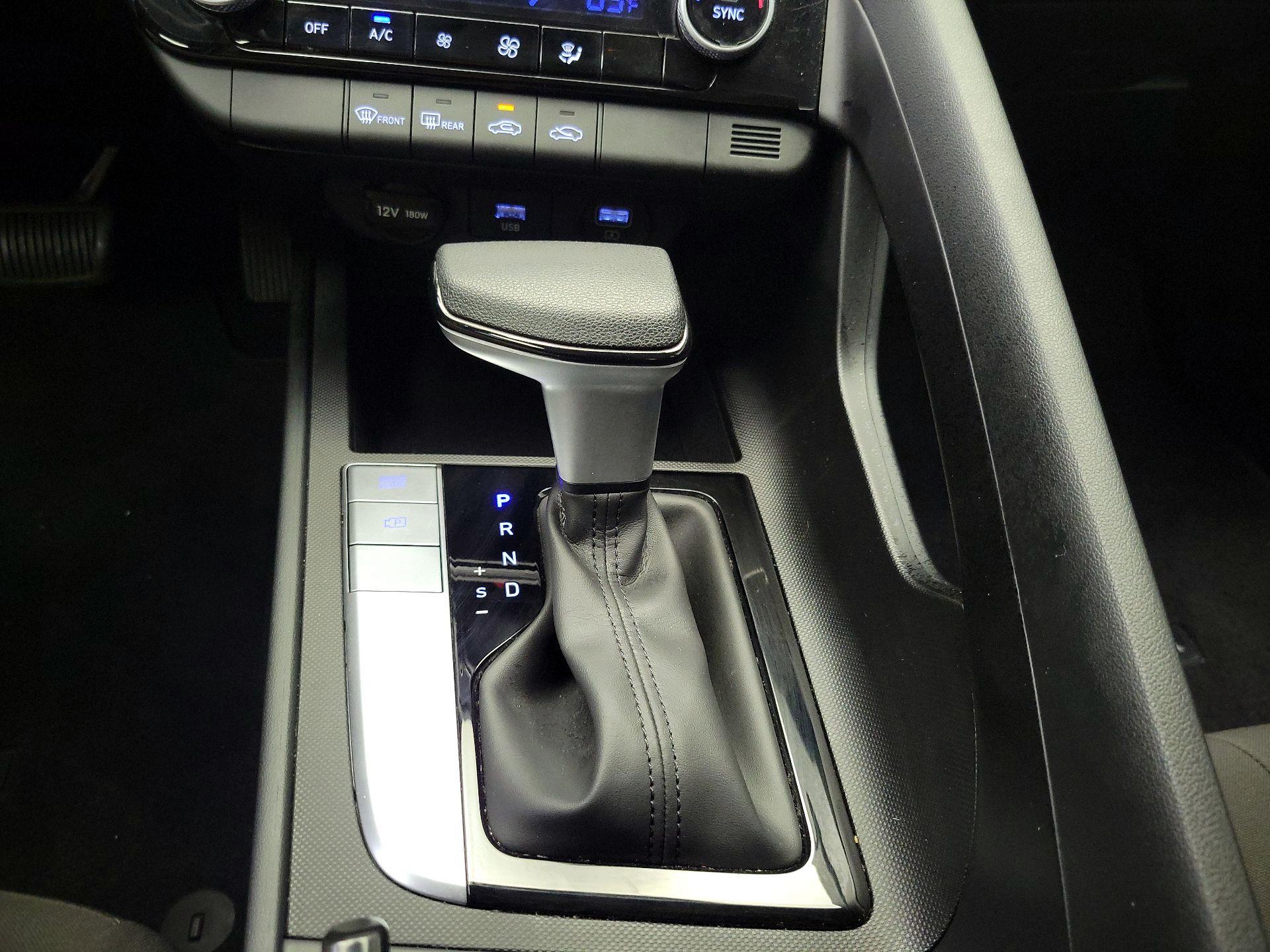 Thumbnail: 2023 Hyundai Elantra - 17