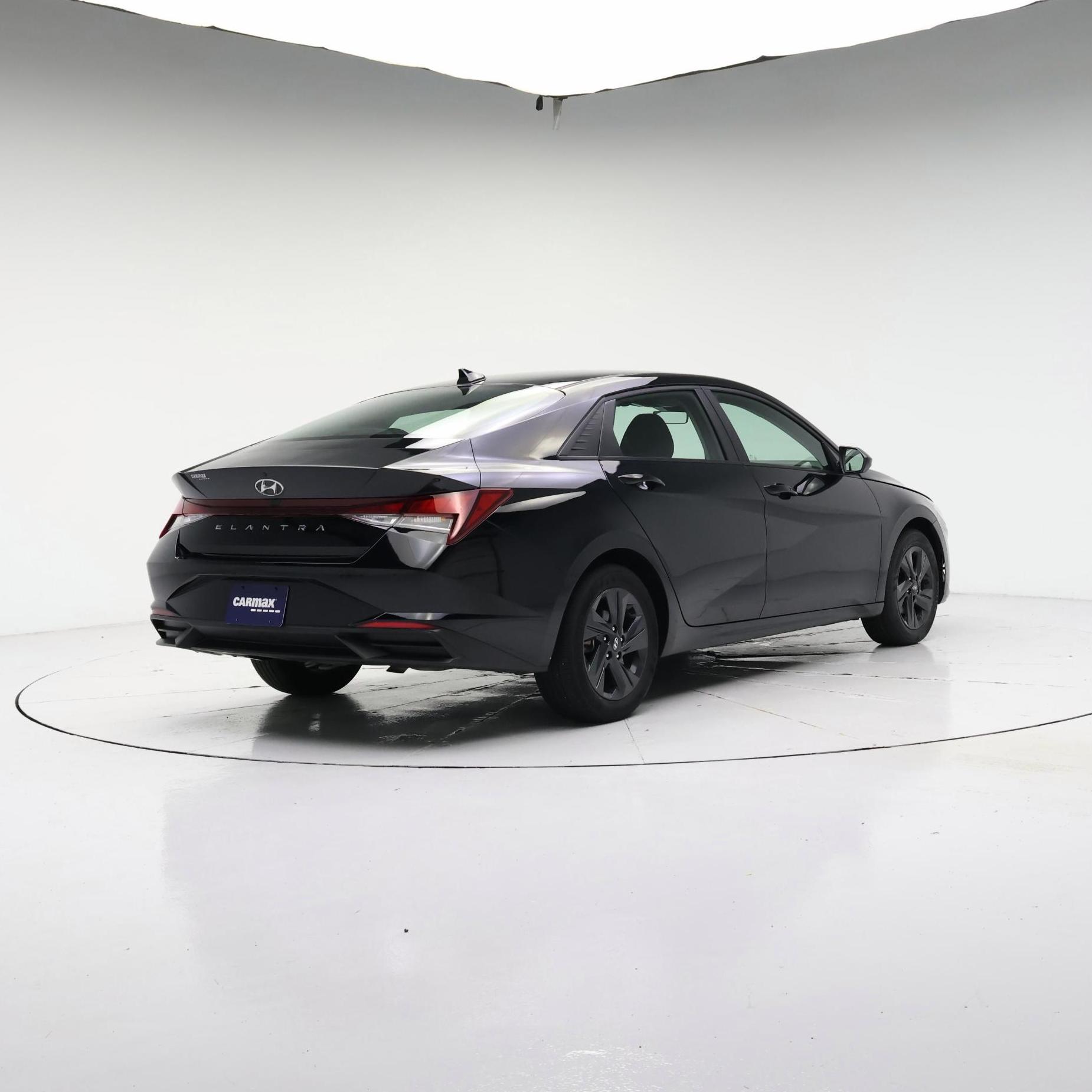 Thumbnail: 2023 Hyundai Elantra - 8