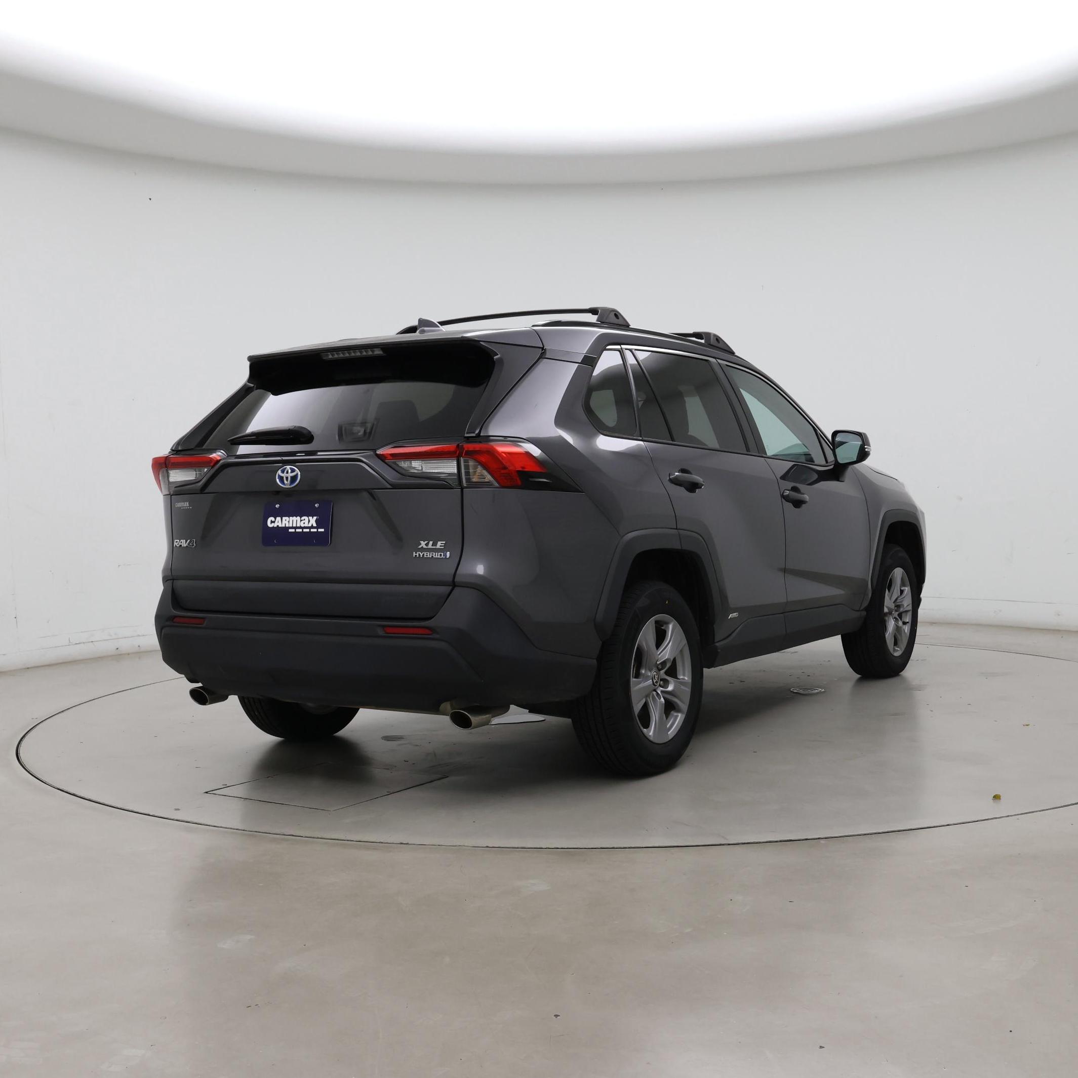Thumbnail: 2022 Toyota RAV4 - 8