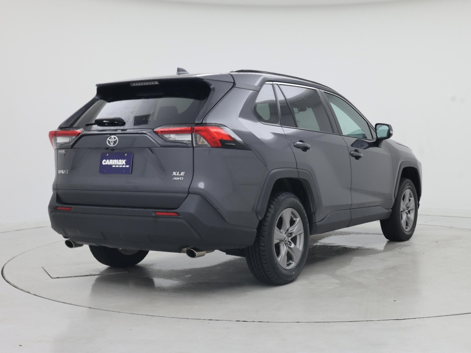 2023 Toyota RAV4 XLE - Photo 9