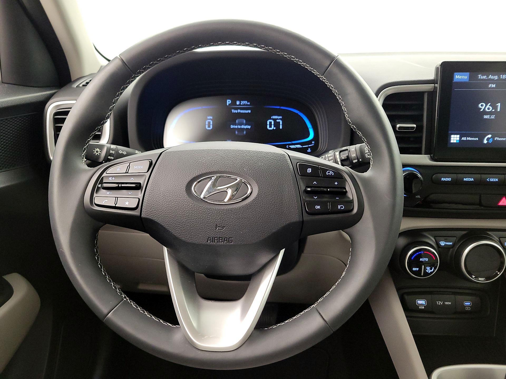 Thumbnail: 2025 Hyundai Venue - 10
