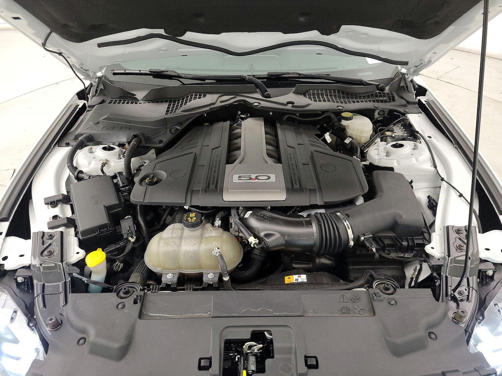 2018 Ford Mustang GT Premium - Photo 22