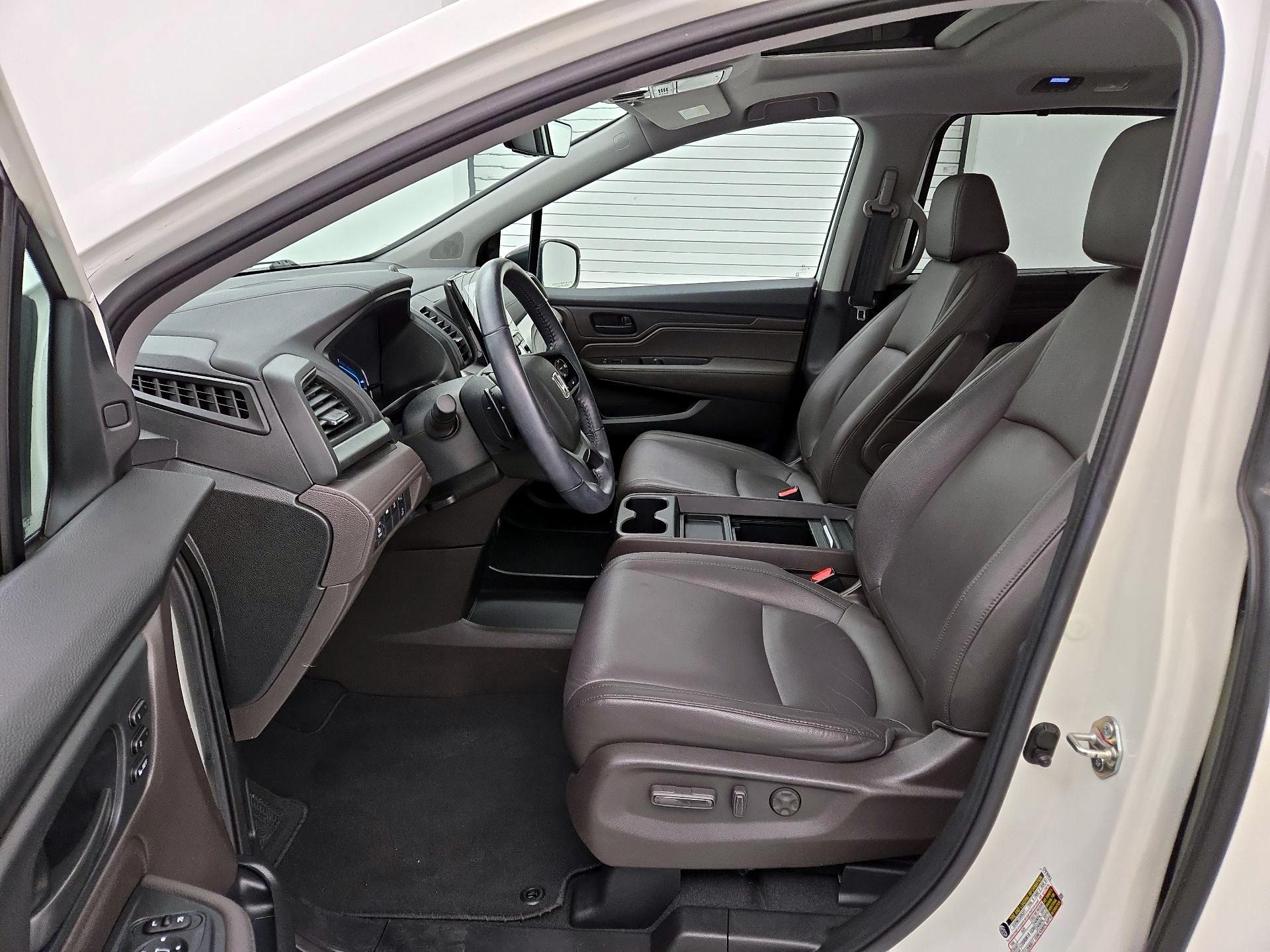 Thumbnail: 2019 Honda Odyssey - 11