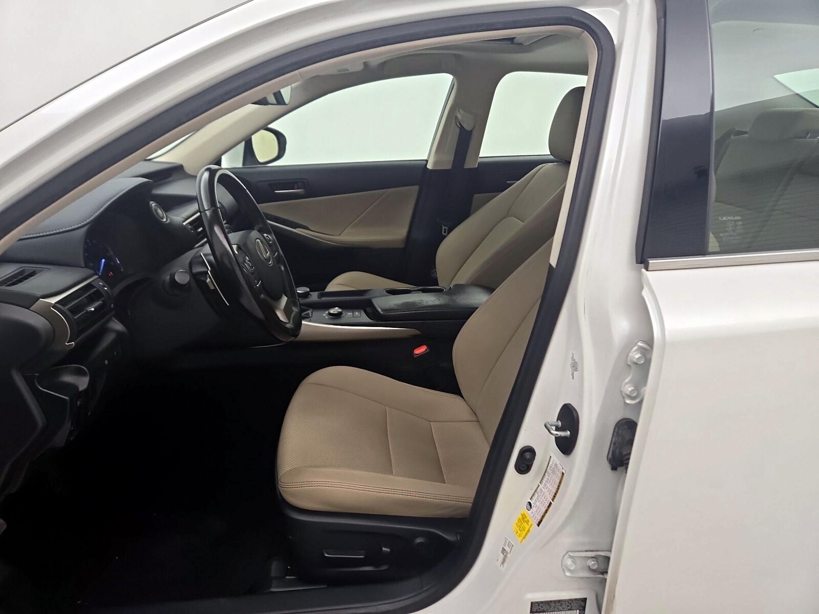 Power Seat(s) & Side Airbags