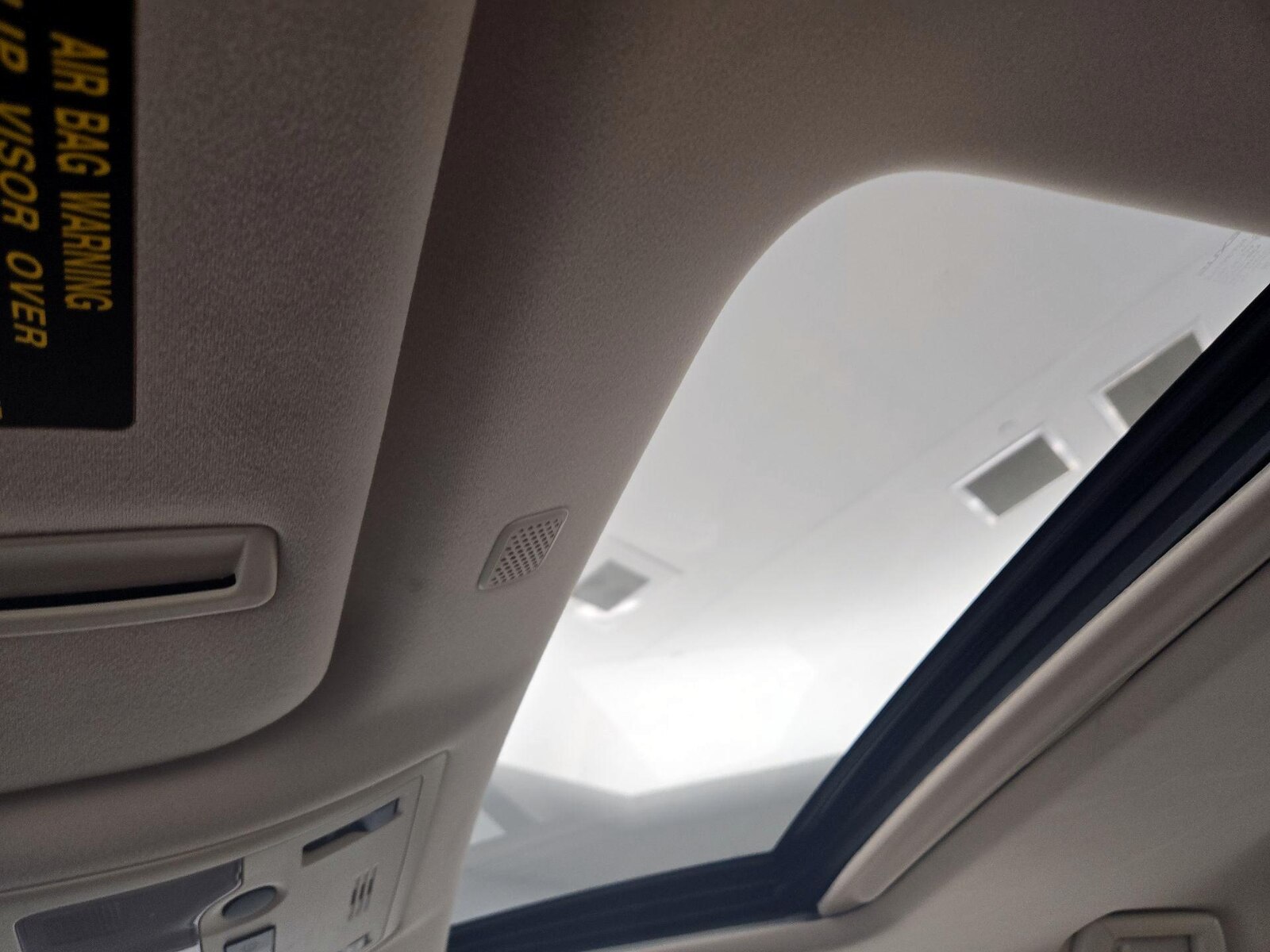 Sunroof(s) & Overhead Airbags