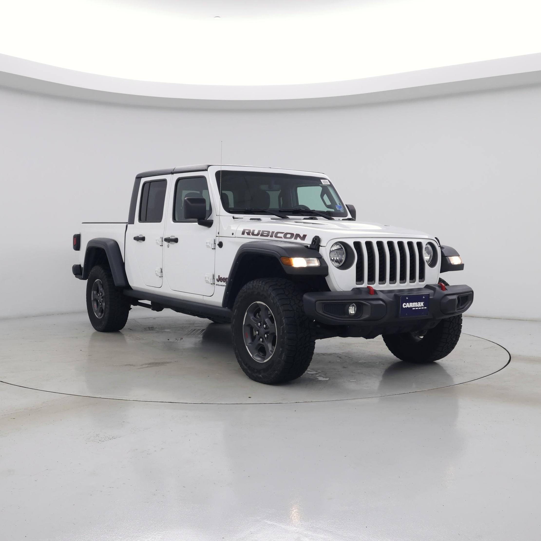 White 2023 Jeep Gladiator Pickup Truck Four-Wheel Drive Automatic